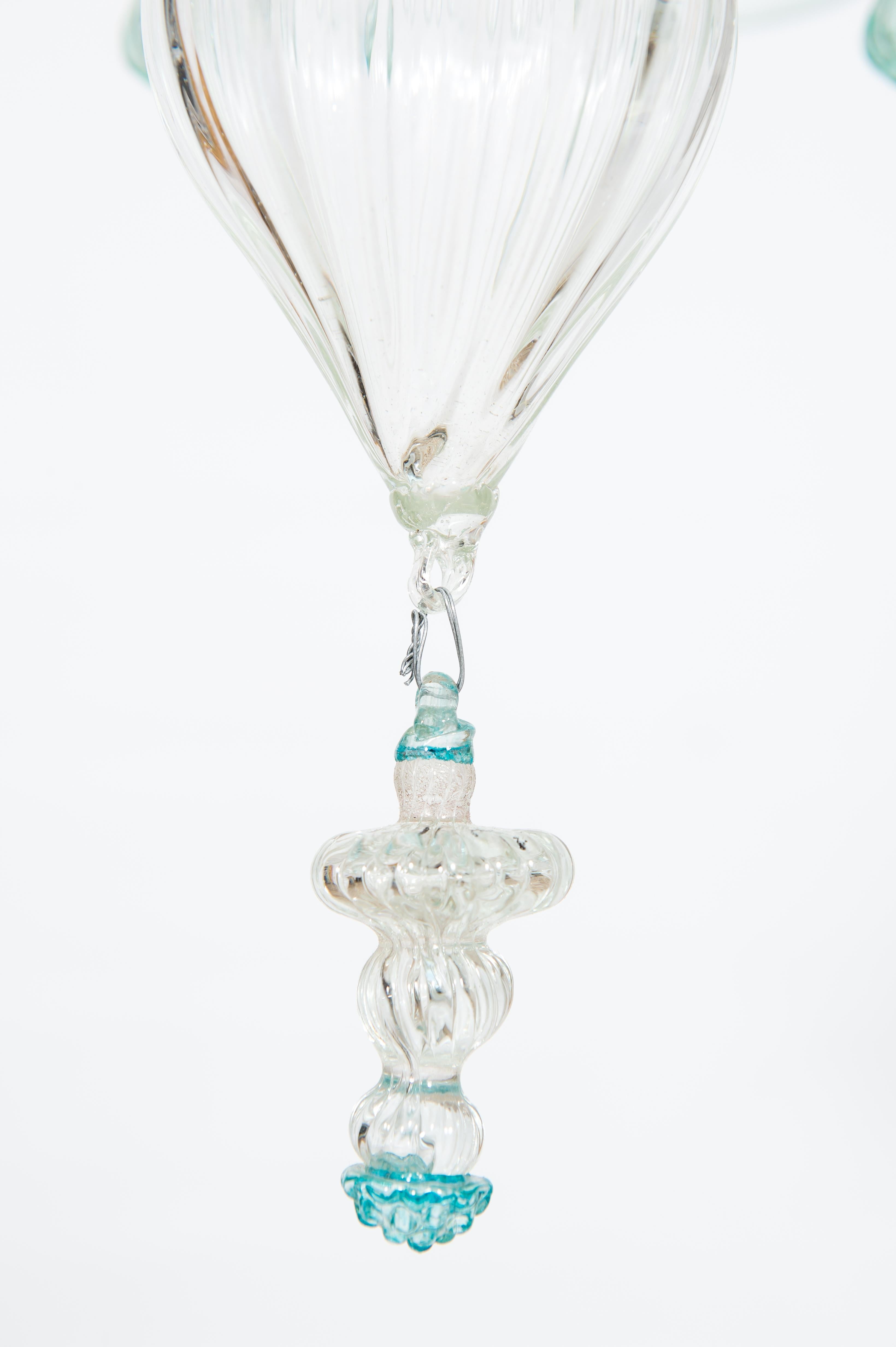 Fin du 20e siècle Lustre à clochettes transparentes et vertes en verre de Murano, Italie en vente