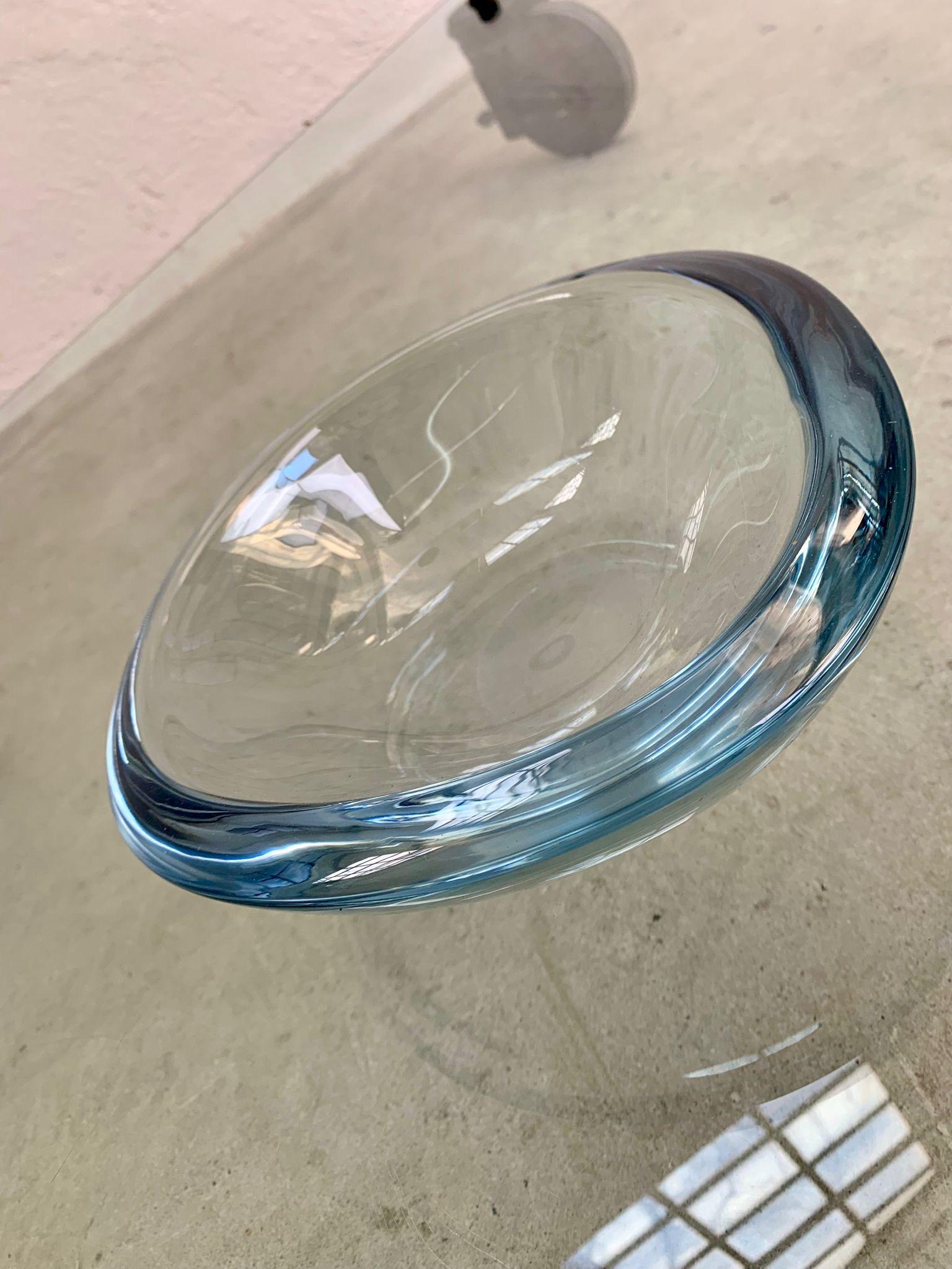 Transparent blue Murano glass bowl, 1970s For Sale 1