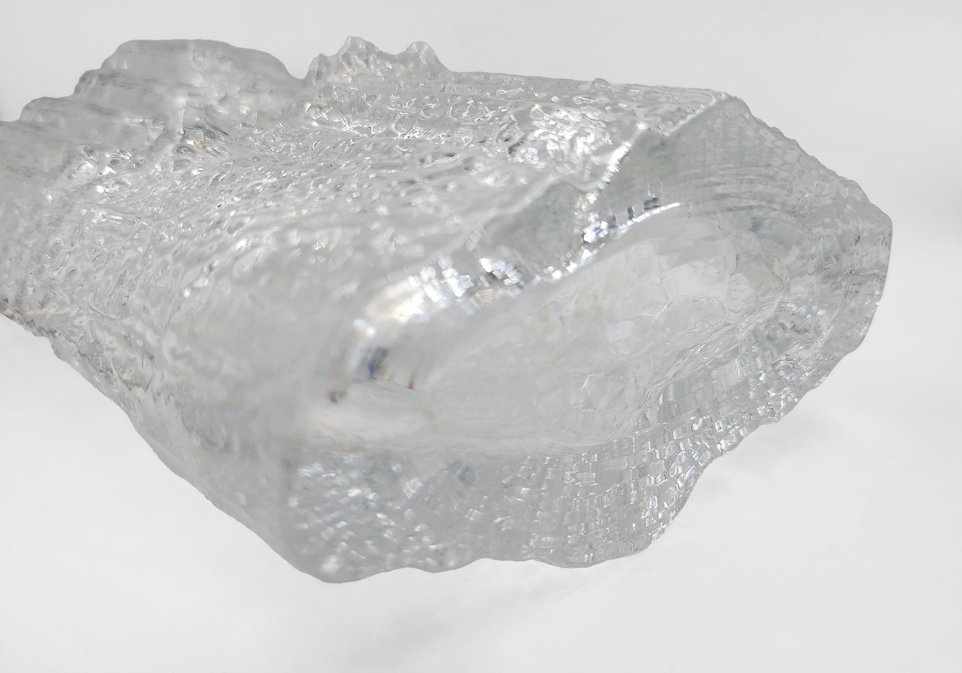 Jarrón de cristal finlandés transparente de TAPIO WIRKKALA Finlandés en venta