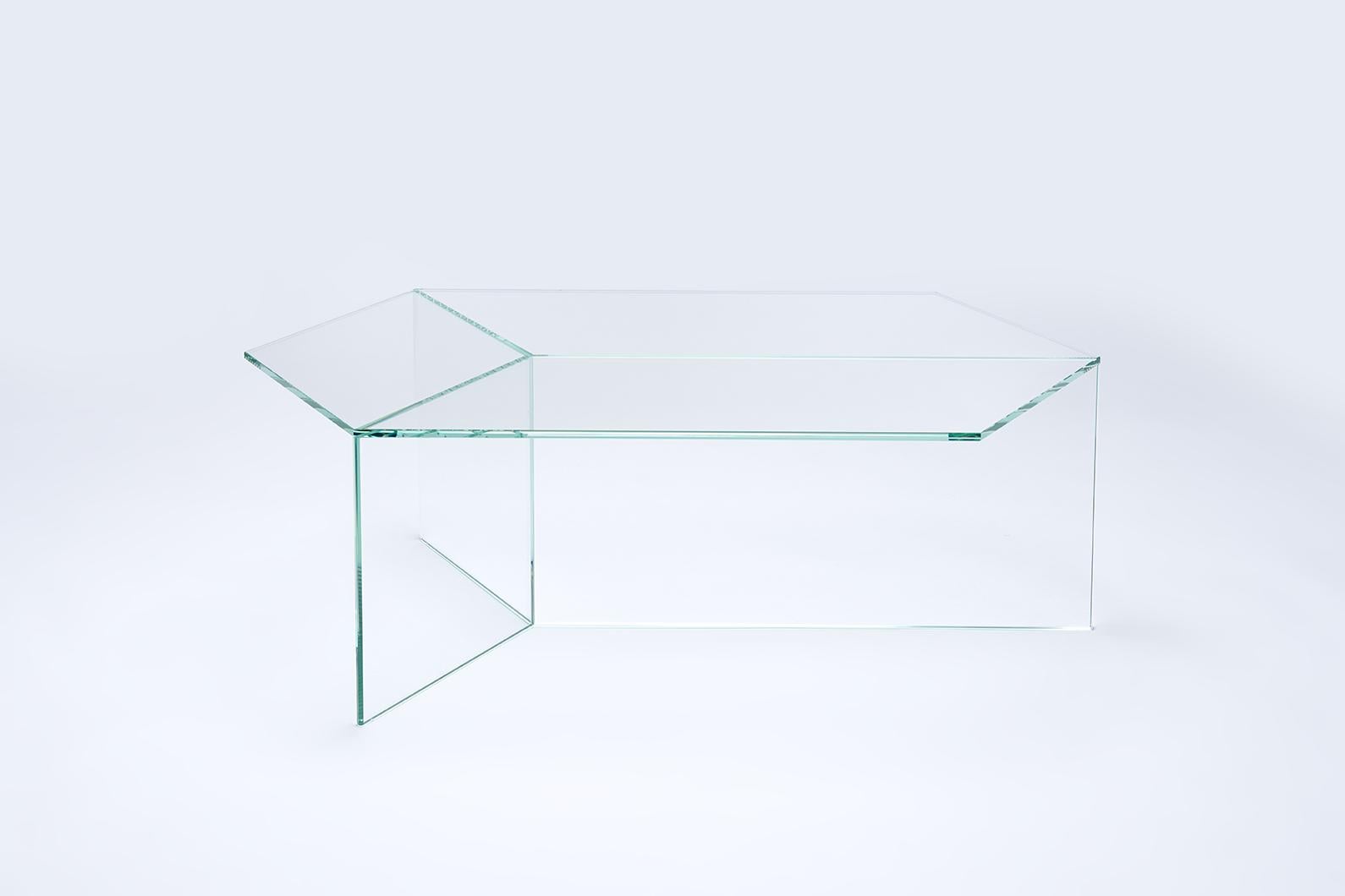 Couchtisch „Isom Oblong“ aus transparentem Glas, Sebastian Scherer (Moderne) im Angebot