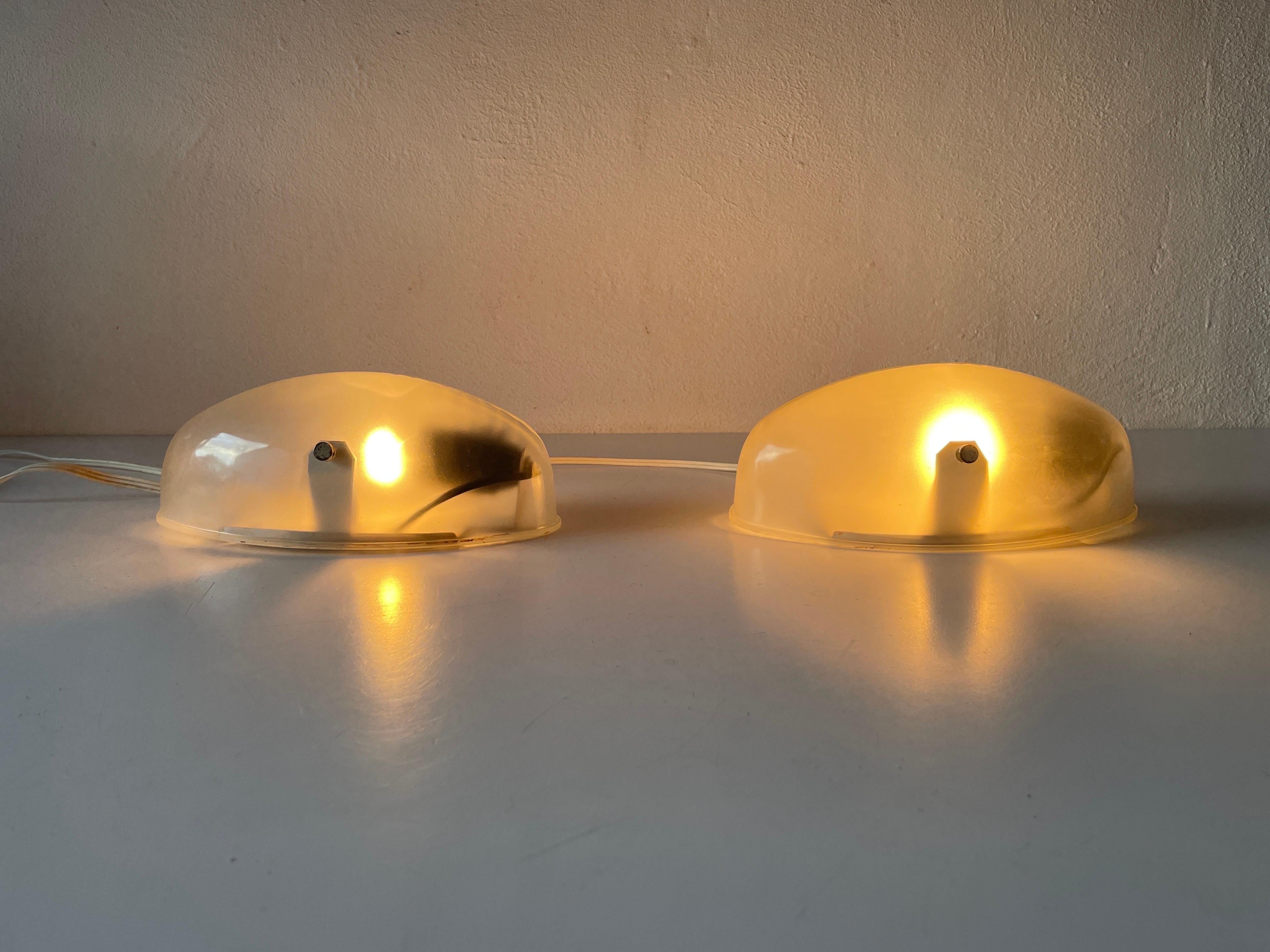 Transparent Glass Pair of Sconces by Artemide, 1970s, Italy For Sale 2