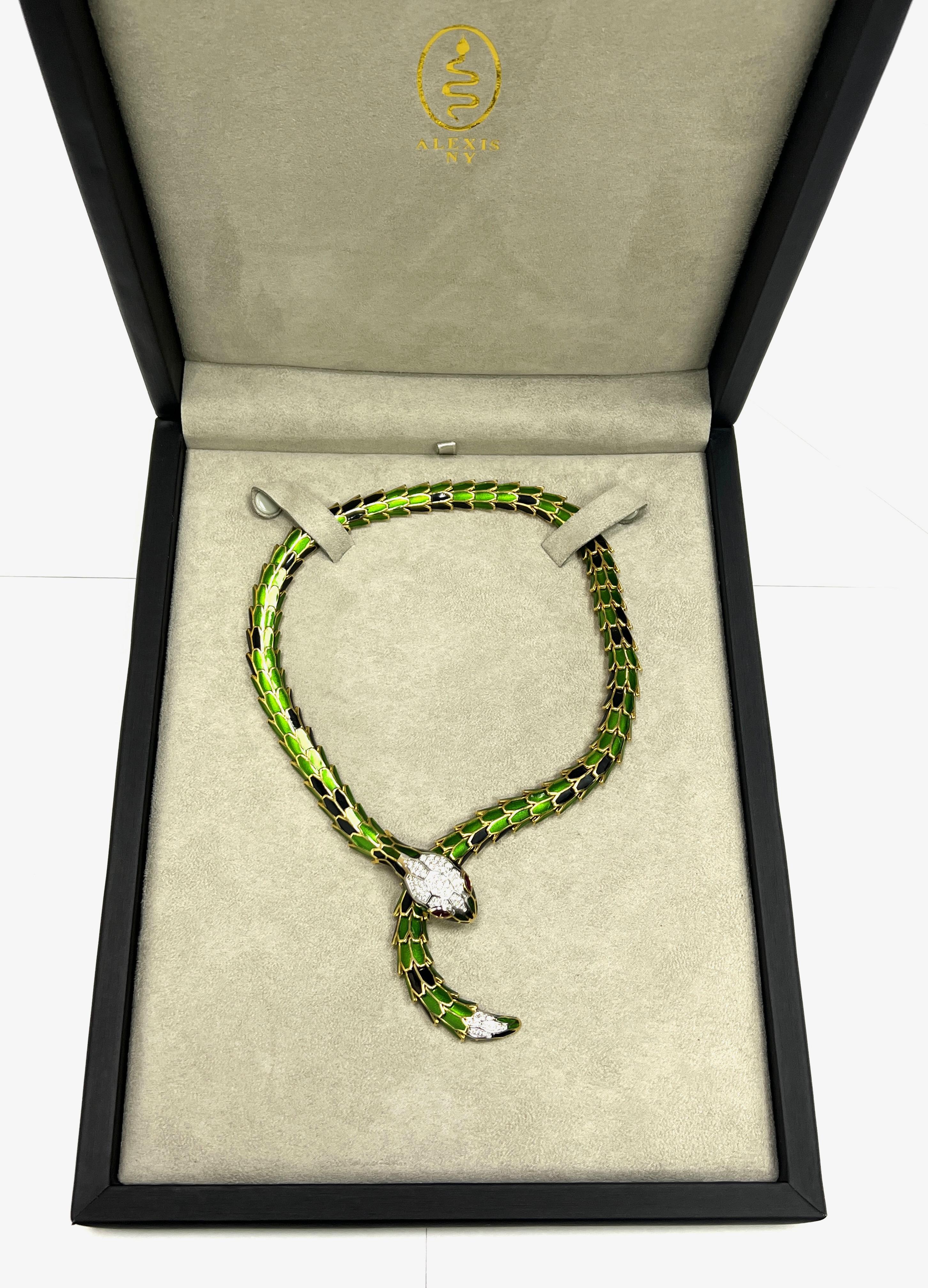 Collana a serpente con smalto verde e nero trasparente in vendita 3