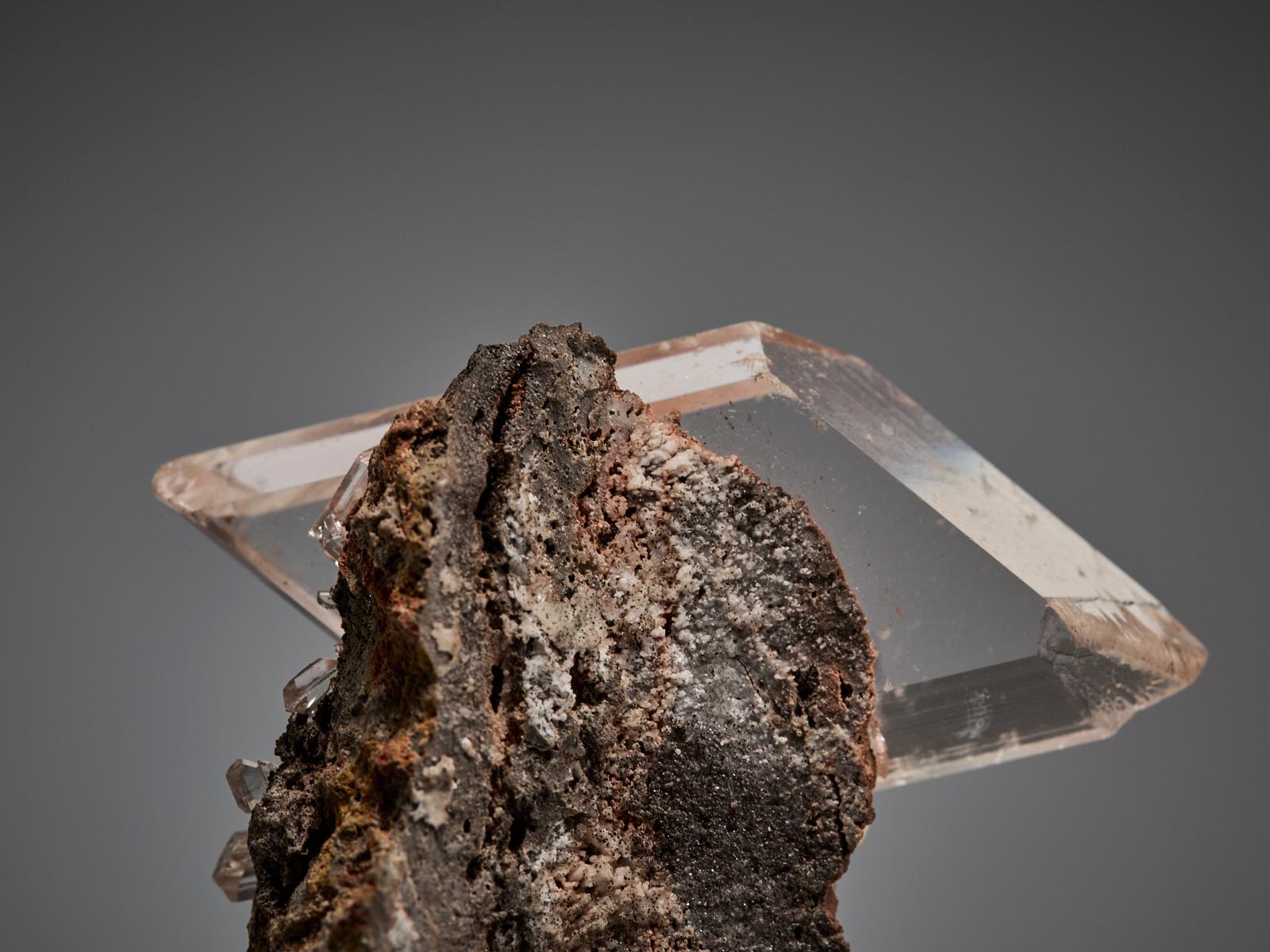 Transparent Gypsum (Selenite) Crystal on Matrix en vente 7