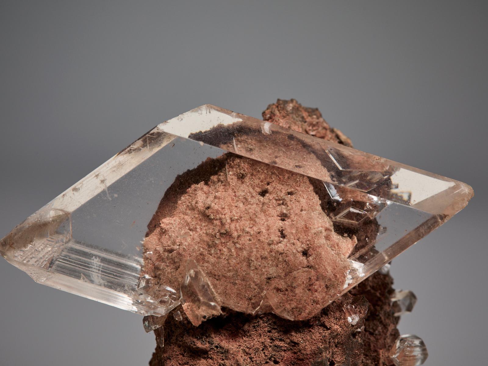Transparent Gypsum (Selenite) Crystal on Matrix en vente 9