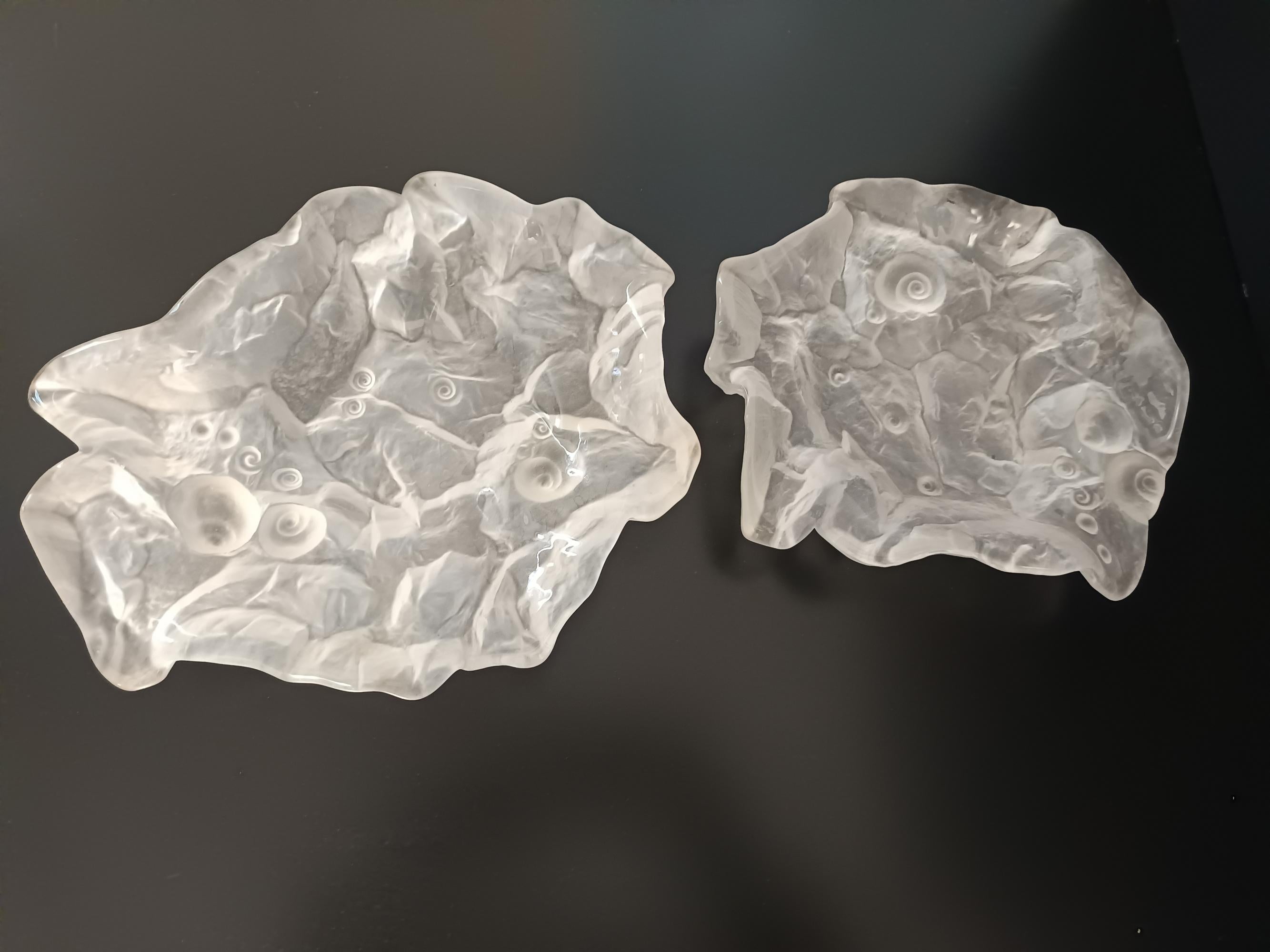 Transparent Heavy Crystal Trinket Bowl - Ashtray with Shells by Jolanda Prinsen In Excellent Condition For Sale In Bresso, Lombardy