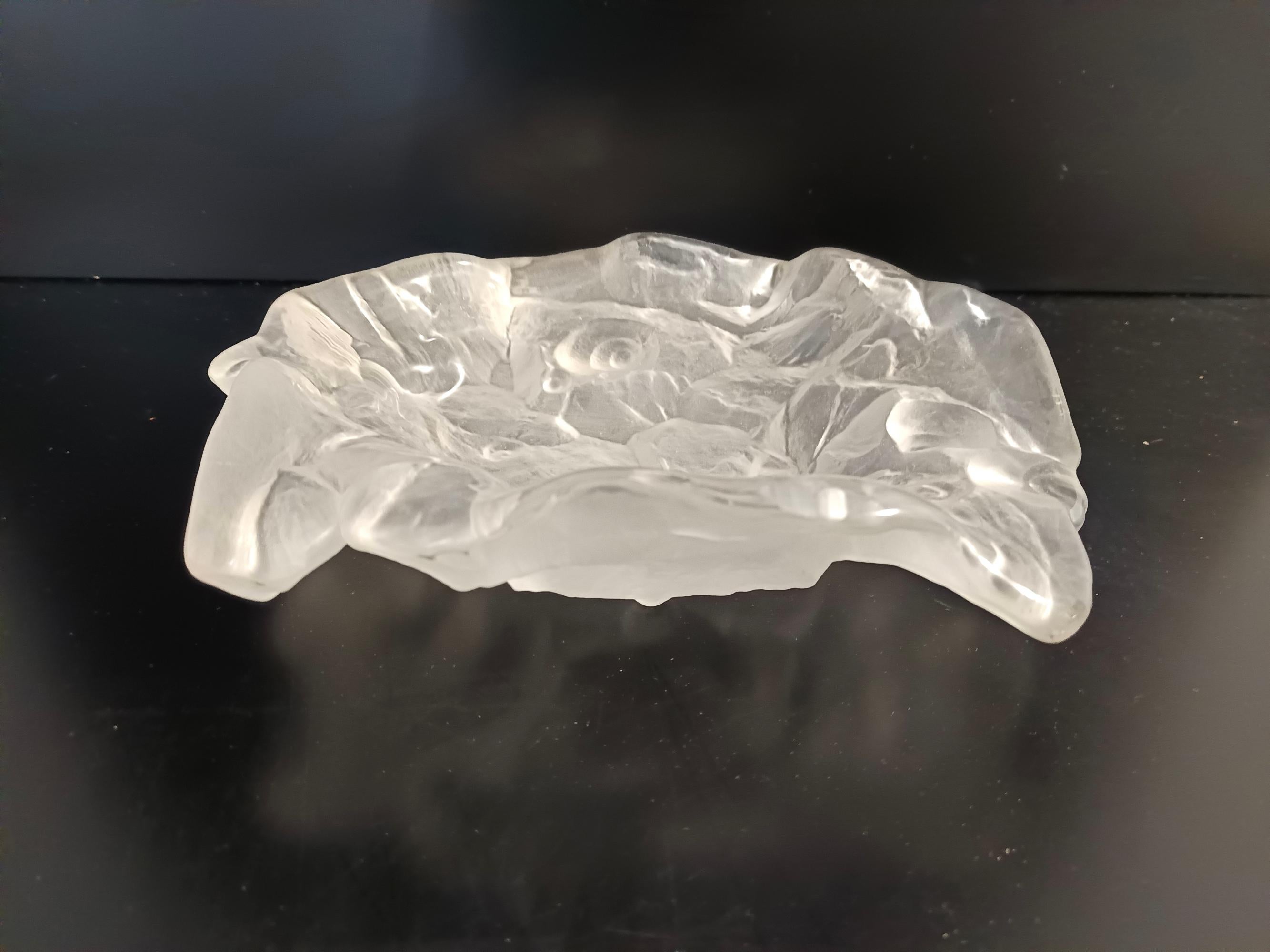Fin du 20e siècle Bol à bijoux en cristal lourd transparent - Cendrier avec coquillages de Jolanda Prinsen en vente