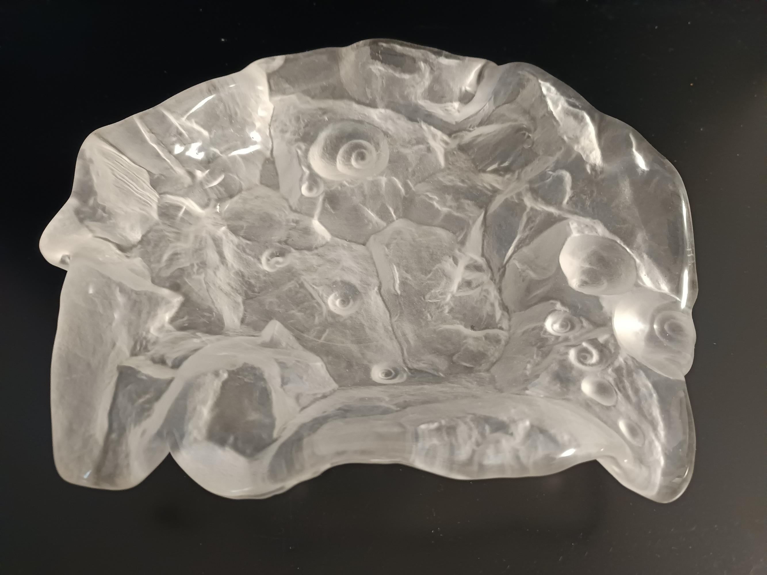 Transparent Heavy Crystal Trinket Bowl - Ashtray with Shells by Jolanda Prinsen For Sale 1