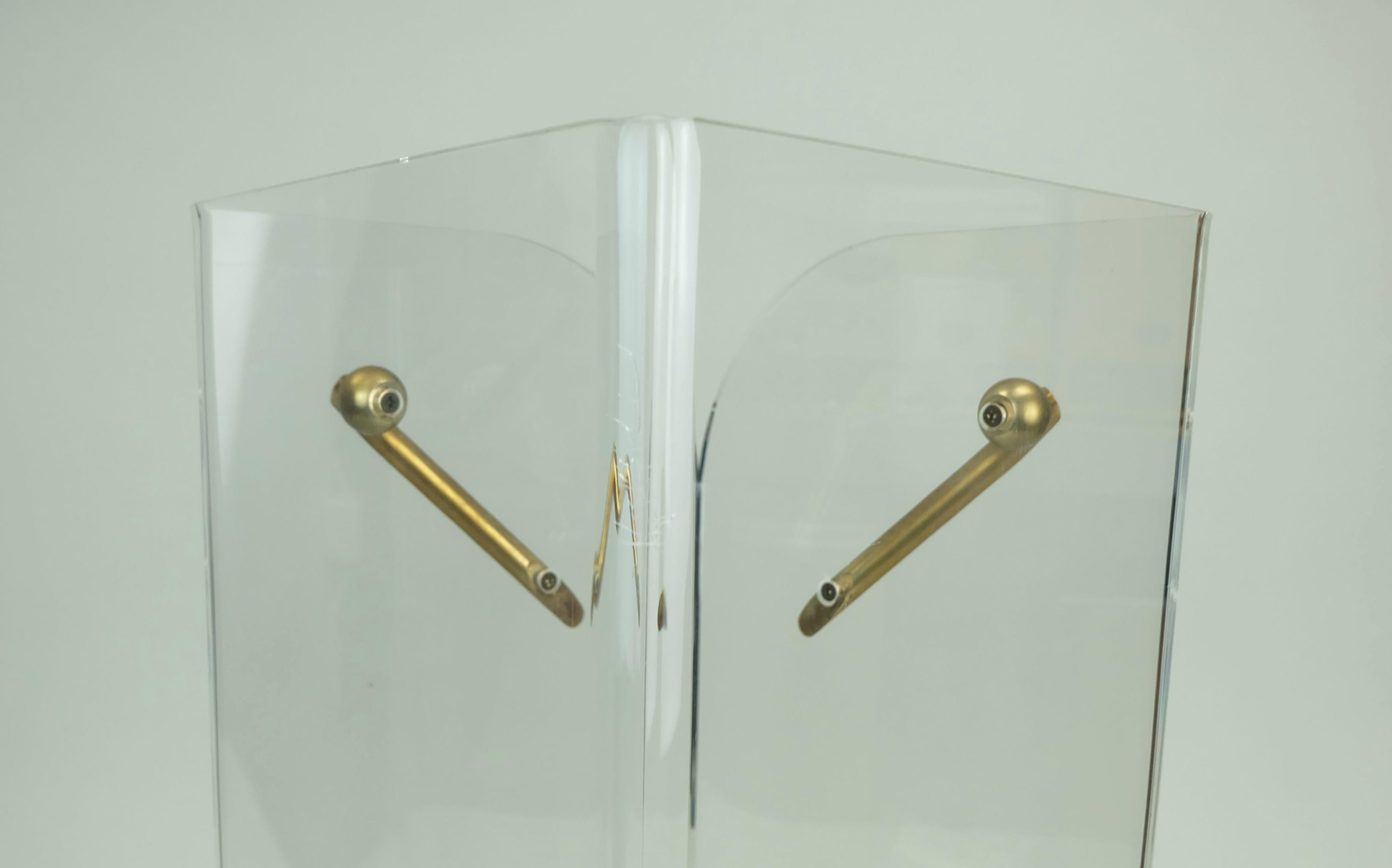 Fine XX secolo UMBRELLA STAND in acrilico trasparente lucite anni '80-'90 Post Design/One in vendita