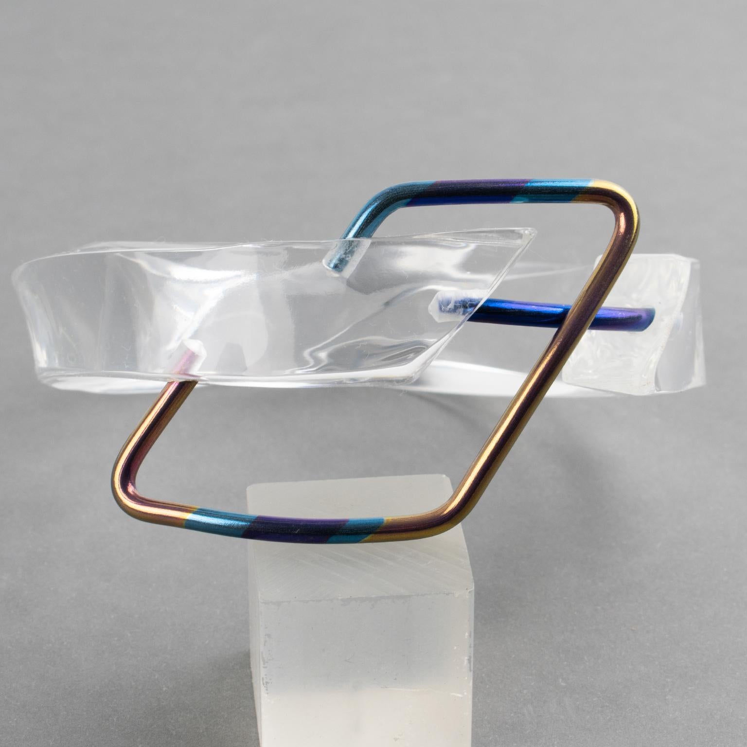 Transparent Lucite Plexiglass Bangle Bracelet with Anodized Aluminum Belt Buckle Unisexe en vente