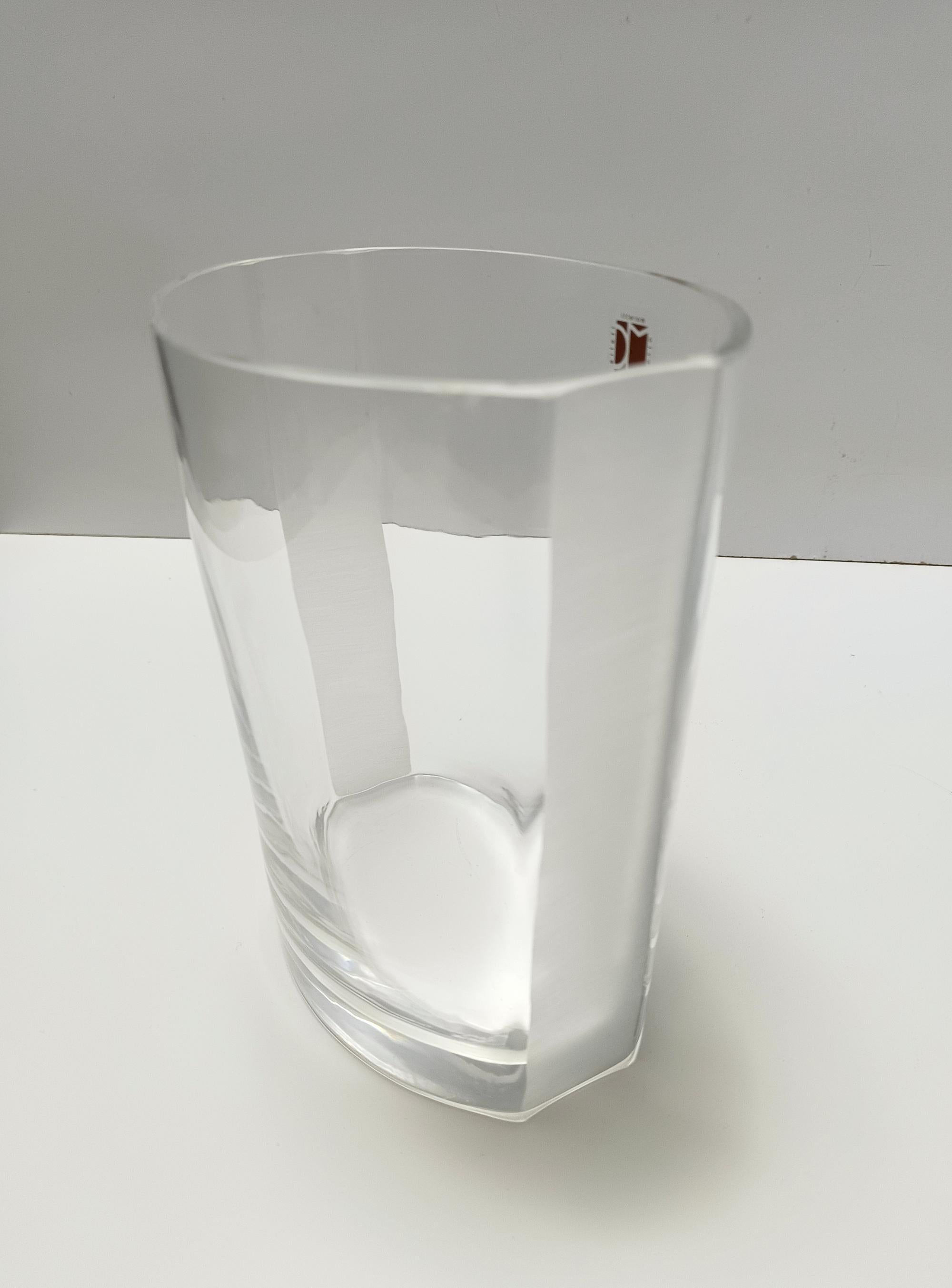 Fine XX secolo Vaso trasparente in vetro di Murano di Carlo Moretti, firmato ed etichettato, Italia anni '90 in vendita