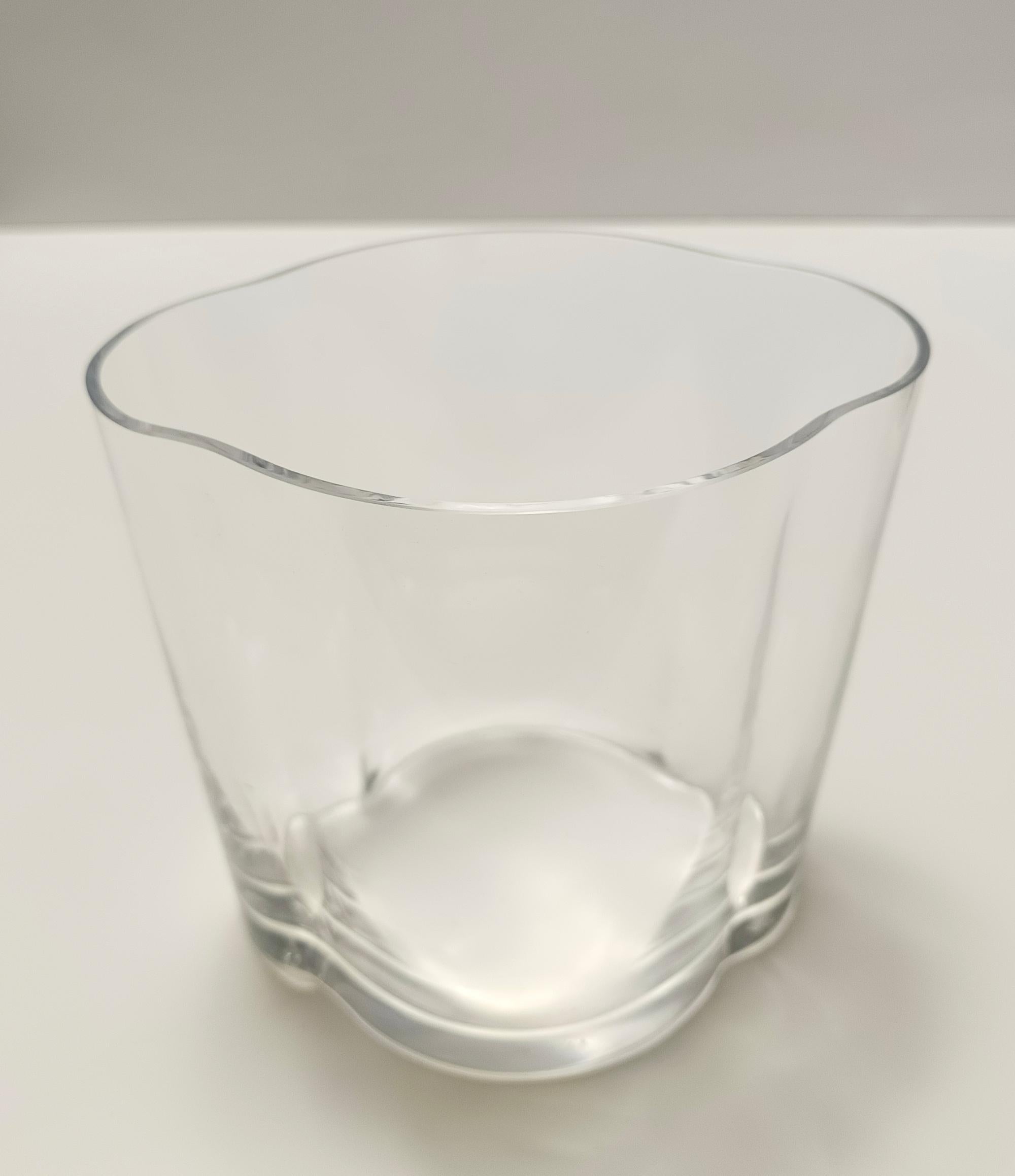 Vetro di Murano Vaso trasparente in vetro di Murano di Carlo Moretti, firmato, Italia anni '90 in vendita