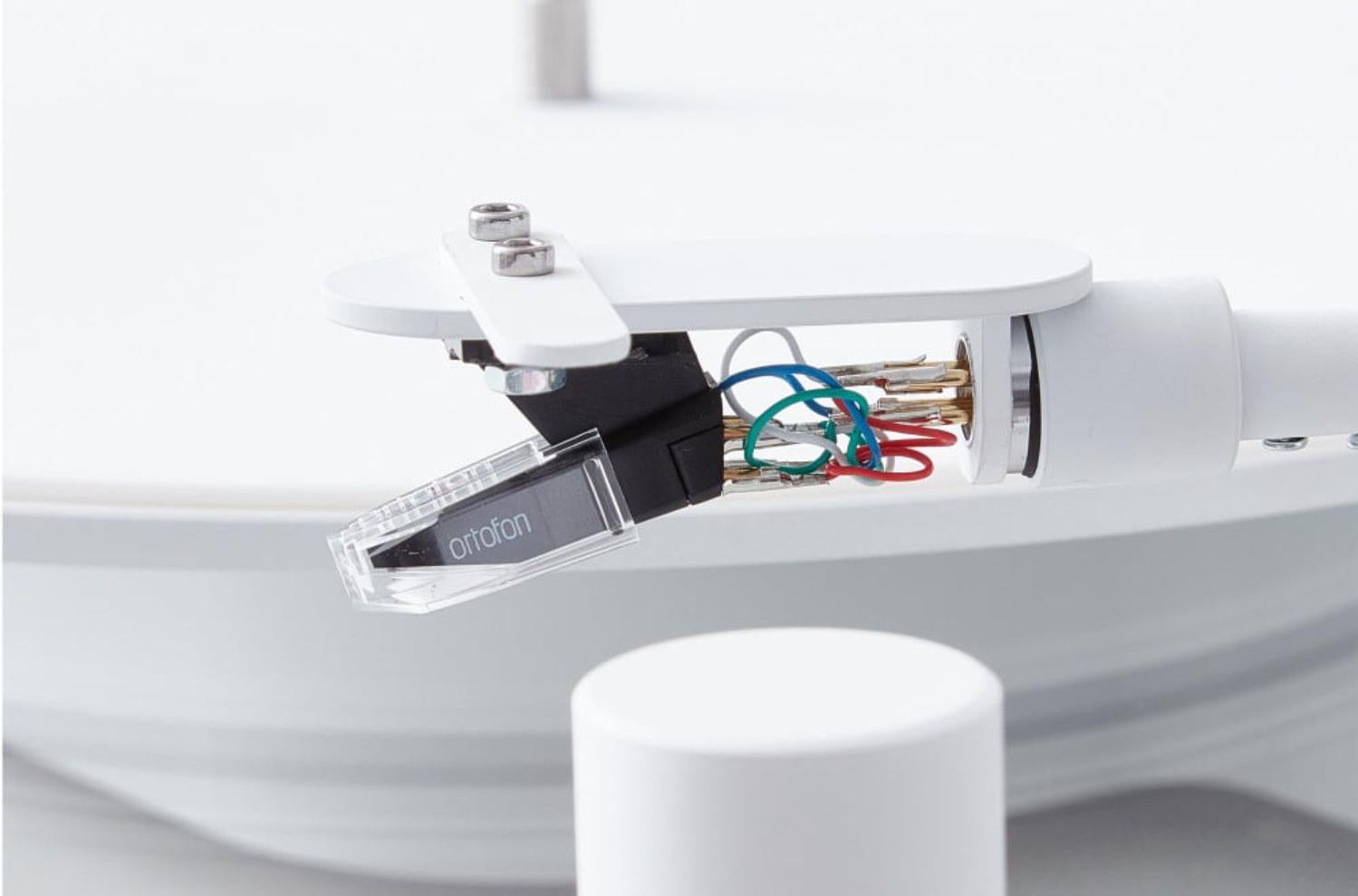 Modern Transparent Turntable in White by Transparent For Sale