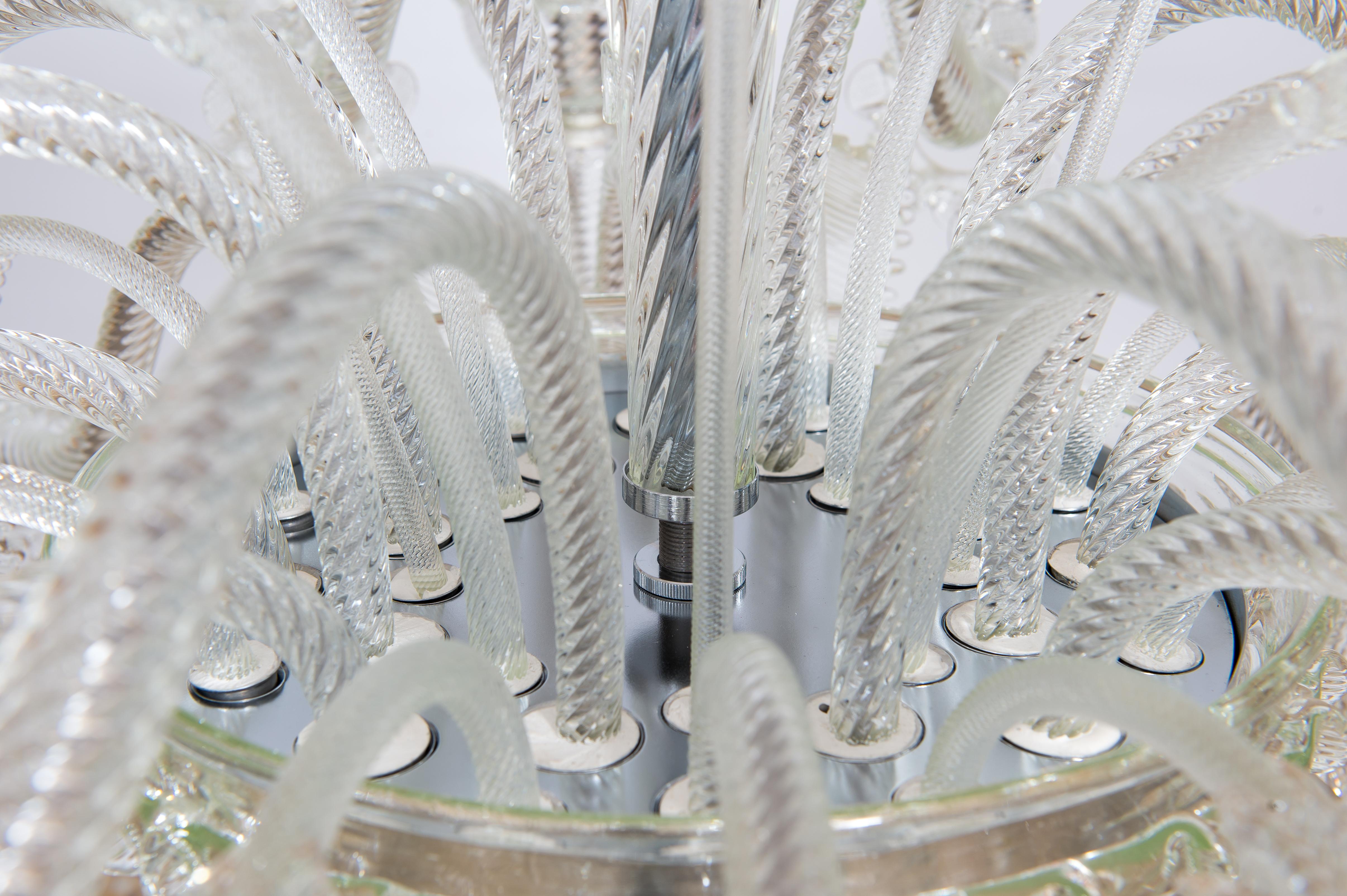 Transparenter venezianischer Muranoglas-Kronleuchter mit 16 Lichtern, 21. Jahrhundert im Angebot 1
