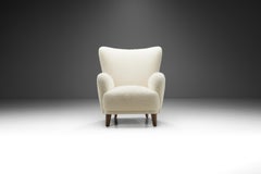 TRANSPORT BOX for Danish Cabinetmaker Wingback Chair with Stained Wood Legs