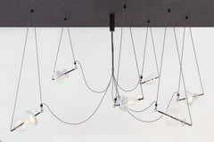 Zeitgenössischer Trapezi-Kronleuchter mit schwarzen sechs Lichtern aus dunkel geschwärztem Messing und geblasenem Glas