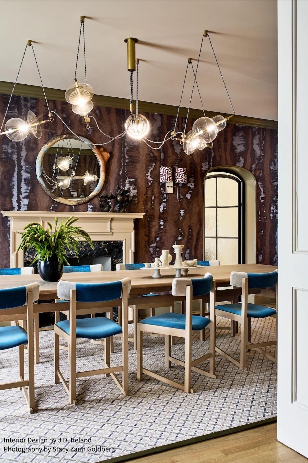 Trapecio Cinco Luces Tulipas Neutras Contemporáneo Colgante/Candelabro Latón, Cristal Cepillado en venta