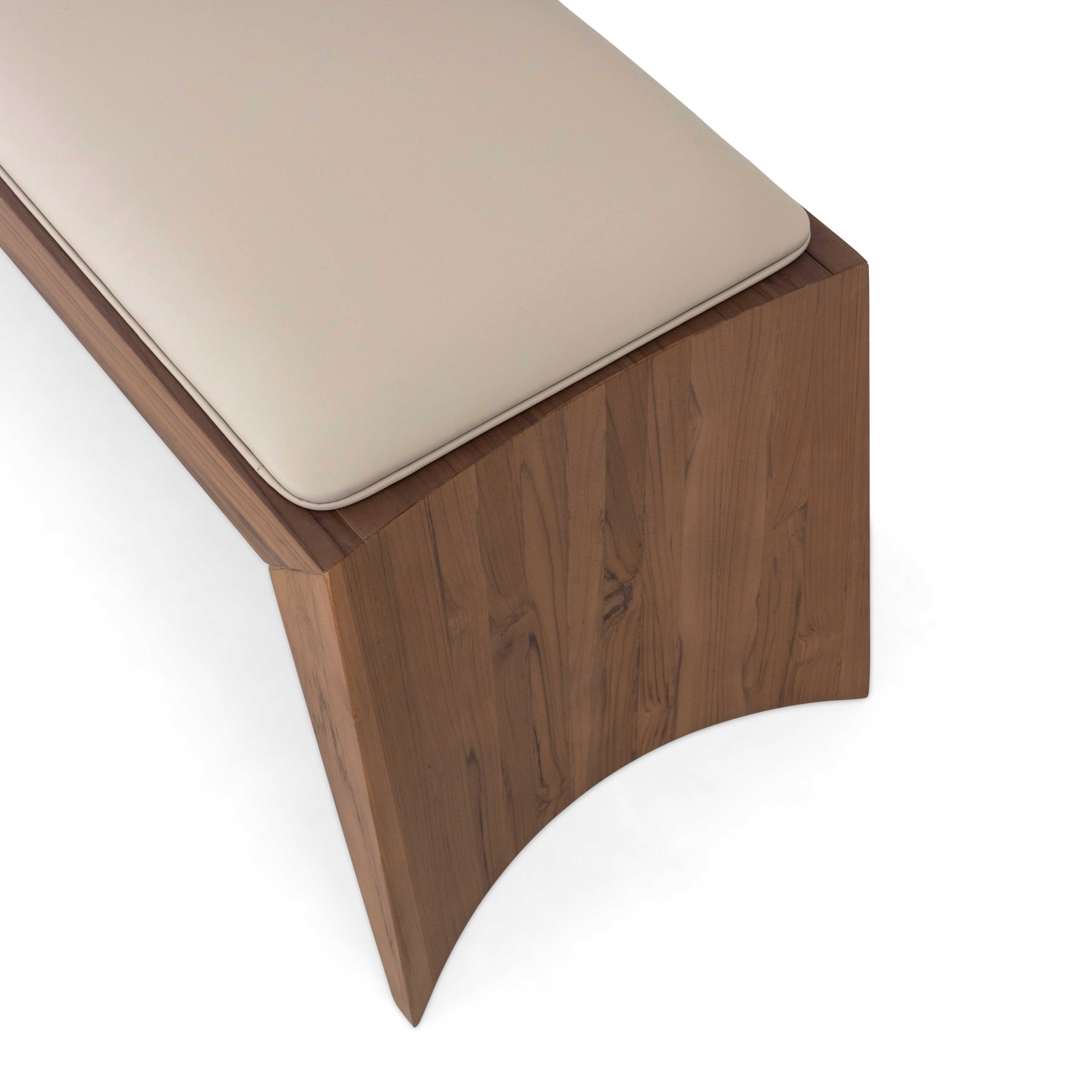 Customizable Four-Seater Bench with Walnut Finish, Leather Top - Trapézio Line In New Condition For Sale In Miami, FL