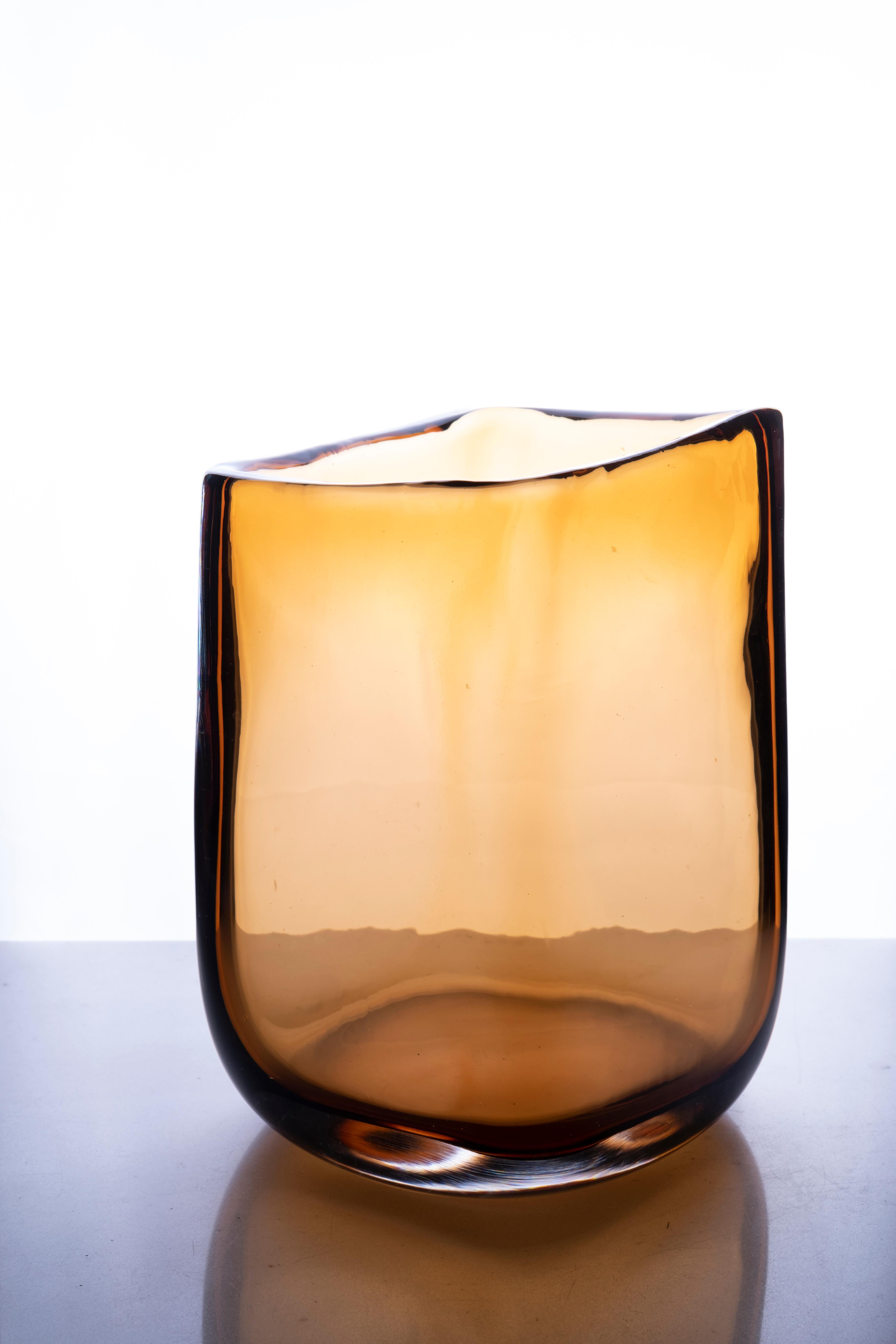 Post-Modern Trapezio Small Vase by Purho For Sale