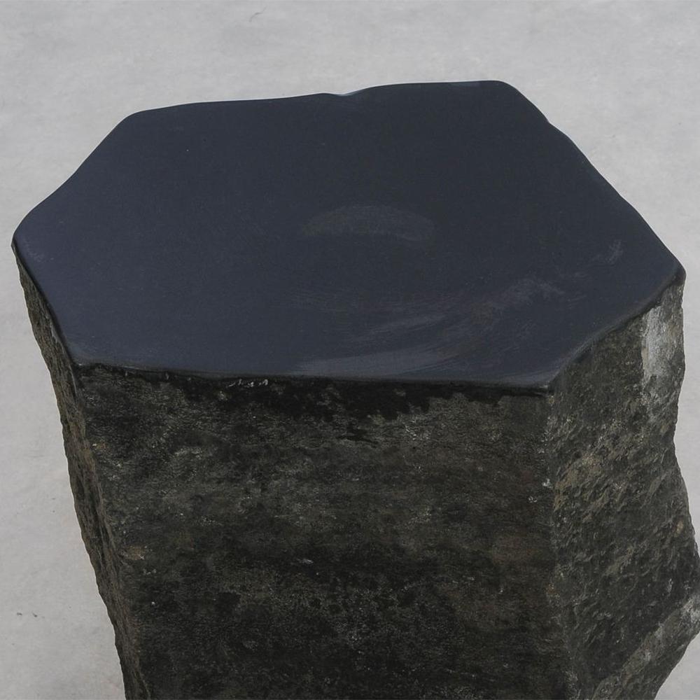 Table d'appoint Trapezium Basalt n°2 Neuf - En vente à Paris, FR
