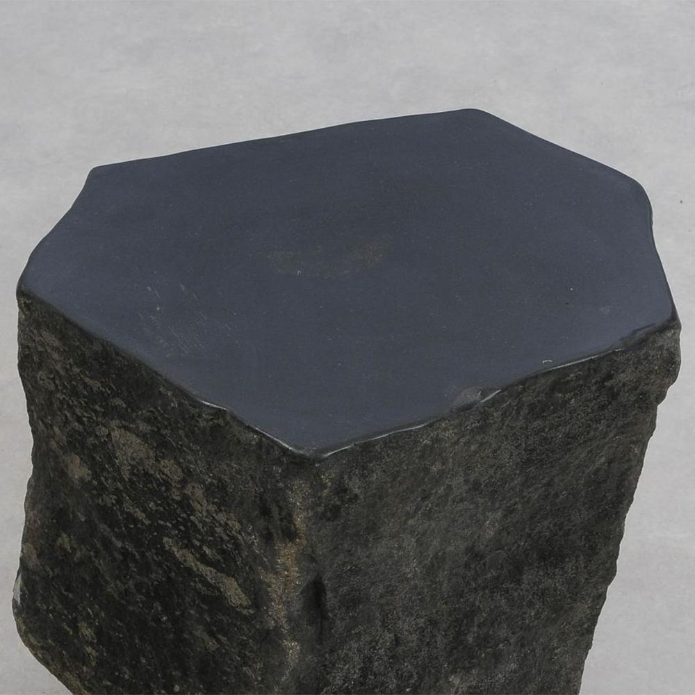 Pierre Table d'appoint Trapezium Basalt n°2 en vente