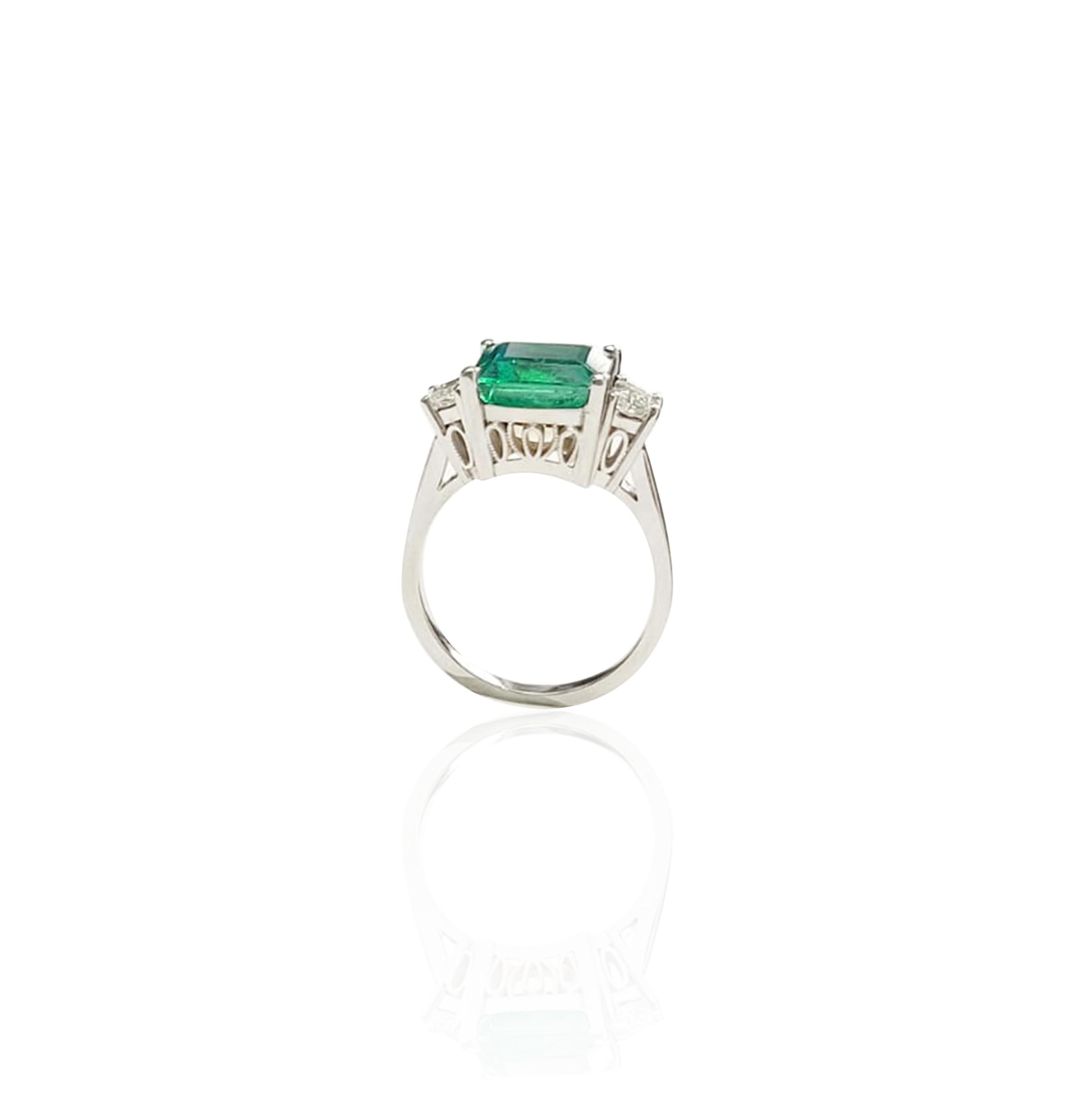 emerald ring with trapezoids