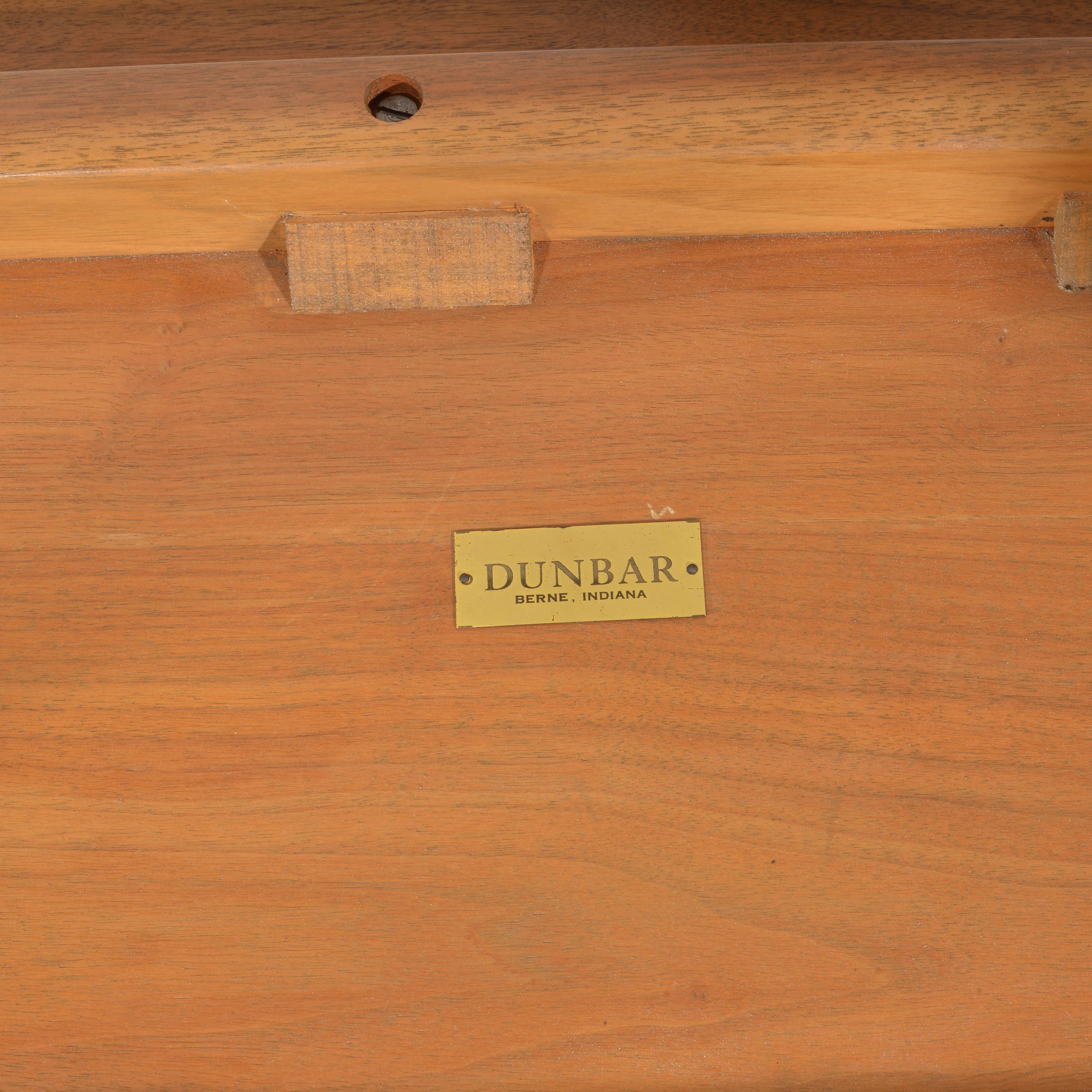 Table basse à plateau trapézoïdal Wormley pour Dunbar en vente 4