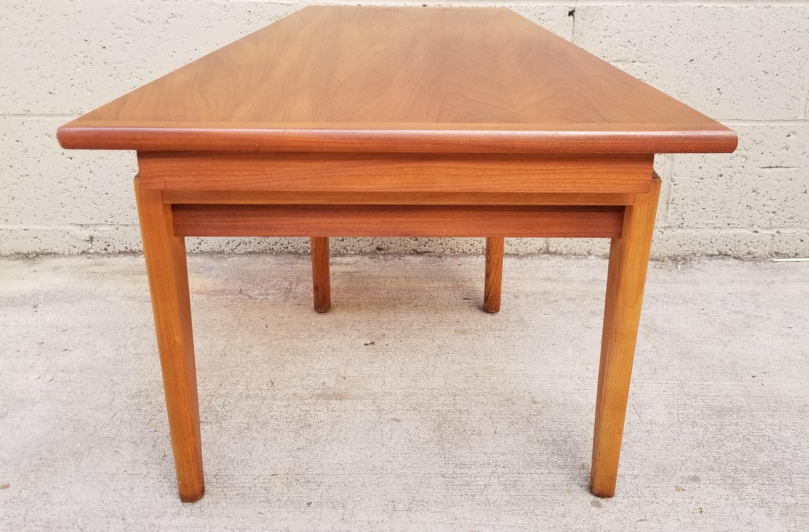 American Trapezoid Walnut End Table with Finger Joint Detail For Sale