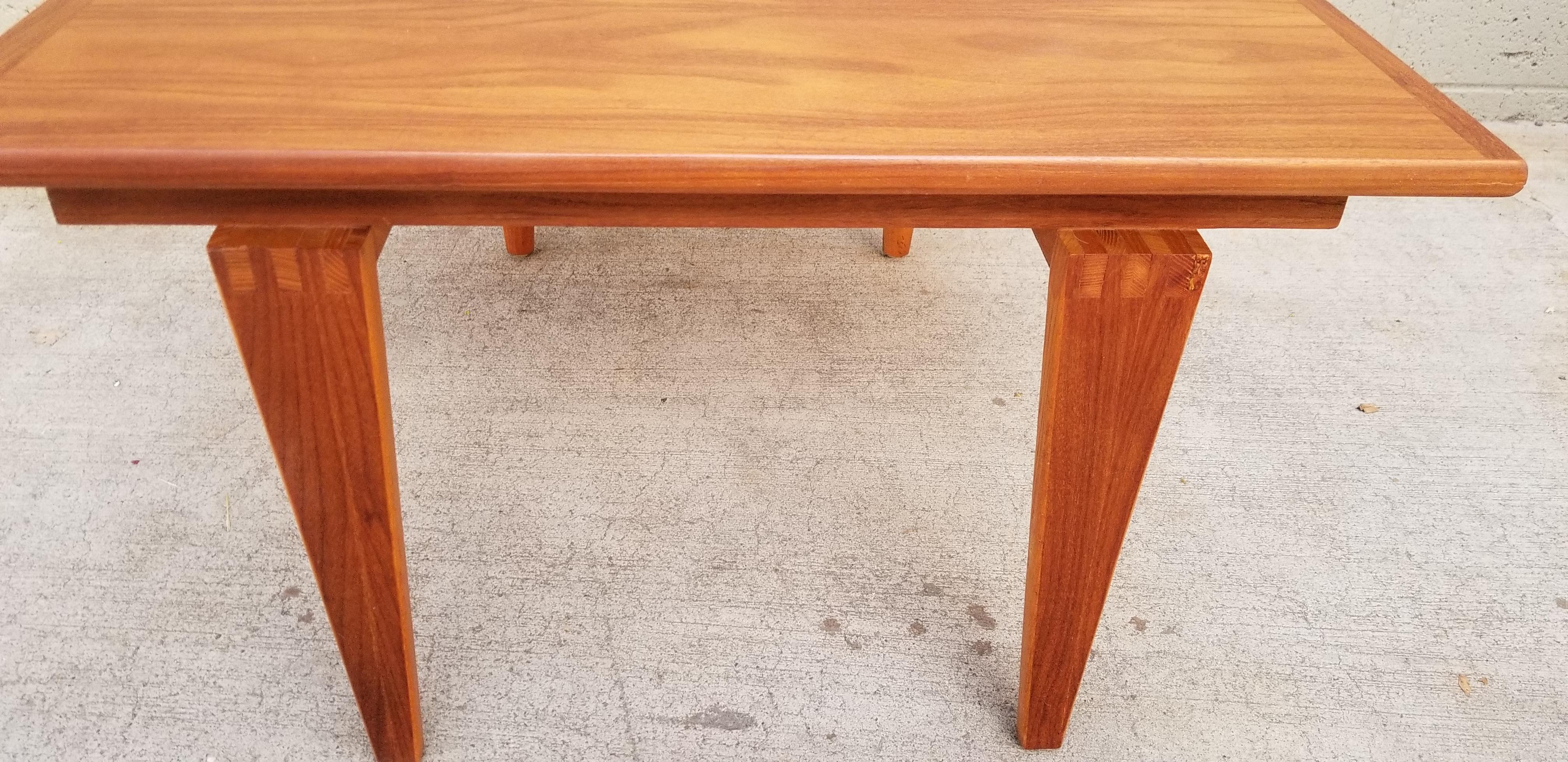 Trapezoid Walnut End Table with Finger Joint Detail For Sale 2