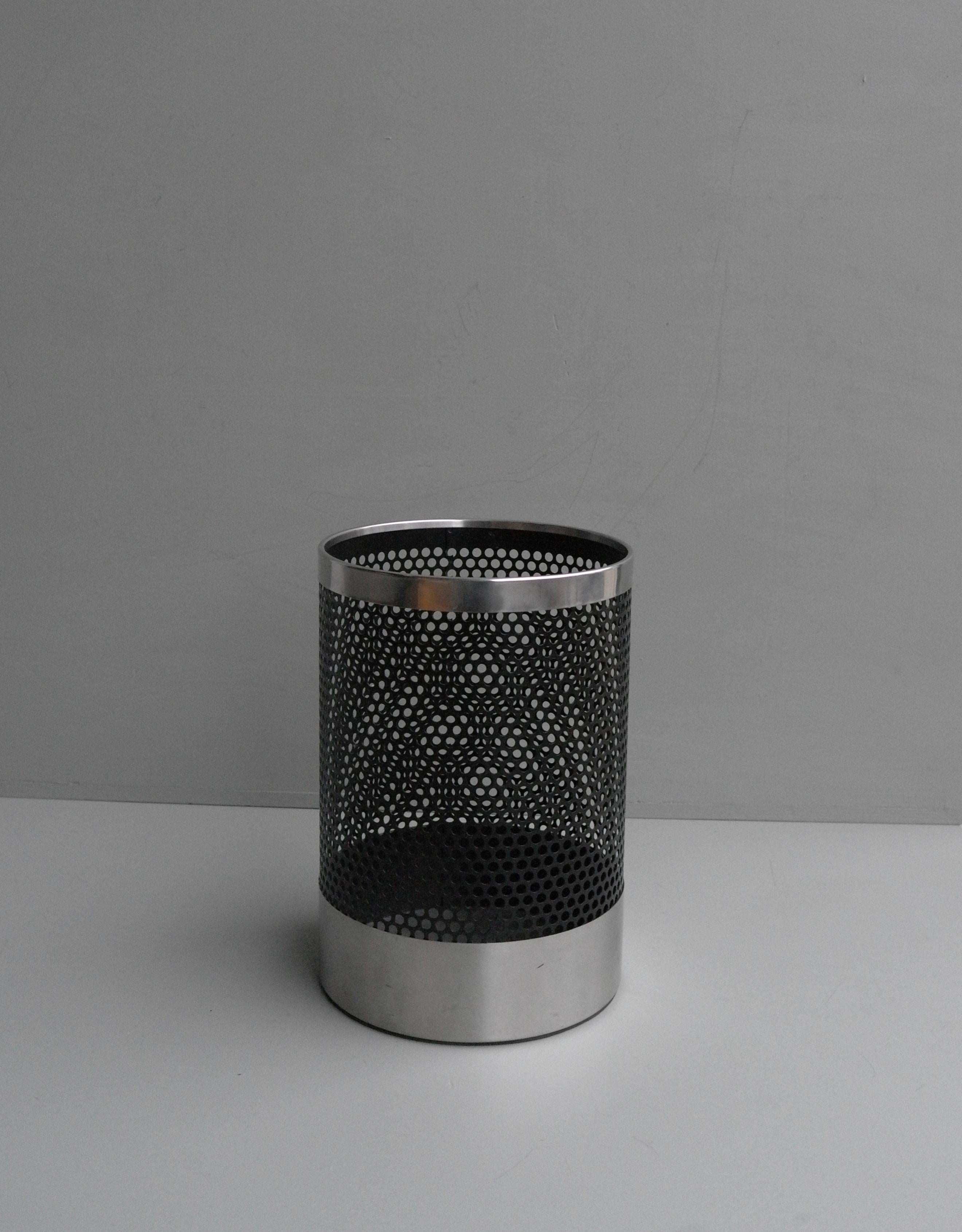Trash Can by Velca Legnano, Milano, Italy, 1970s In Good Condition In Den Haag, NL