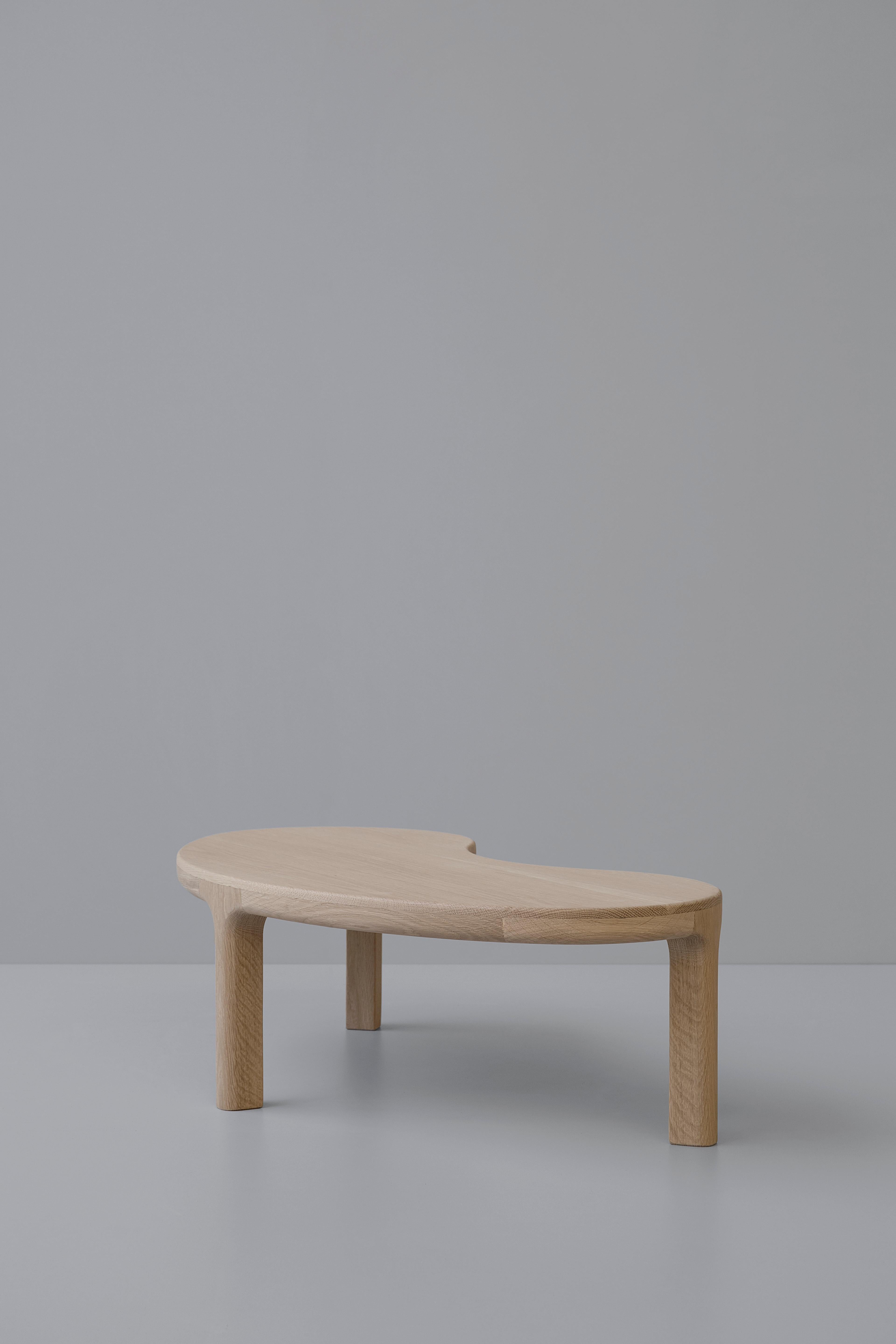 Trasiego coffee table by Arturo Verástegui
Dimensions: D 100 x W 47 x H 27 cm
Materials: oak wood.

White natural oak table.

Sebastián Angeles is an Industrial Designer originally from Mexico City who graduated from the Anáhuac Mexico