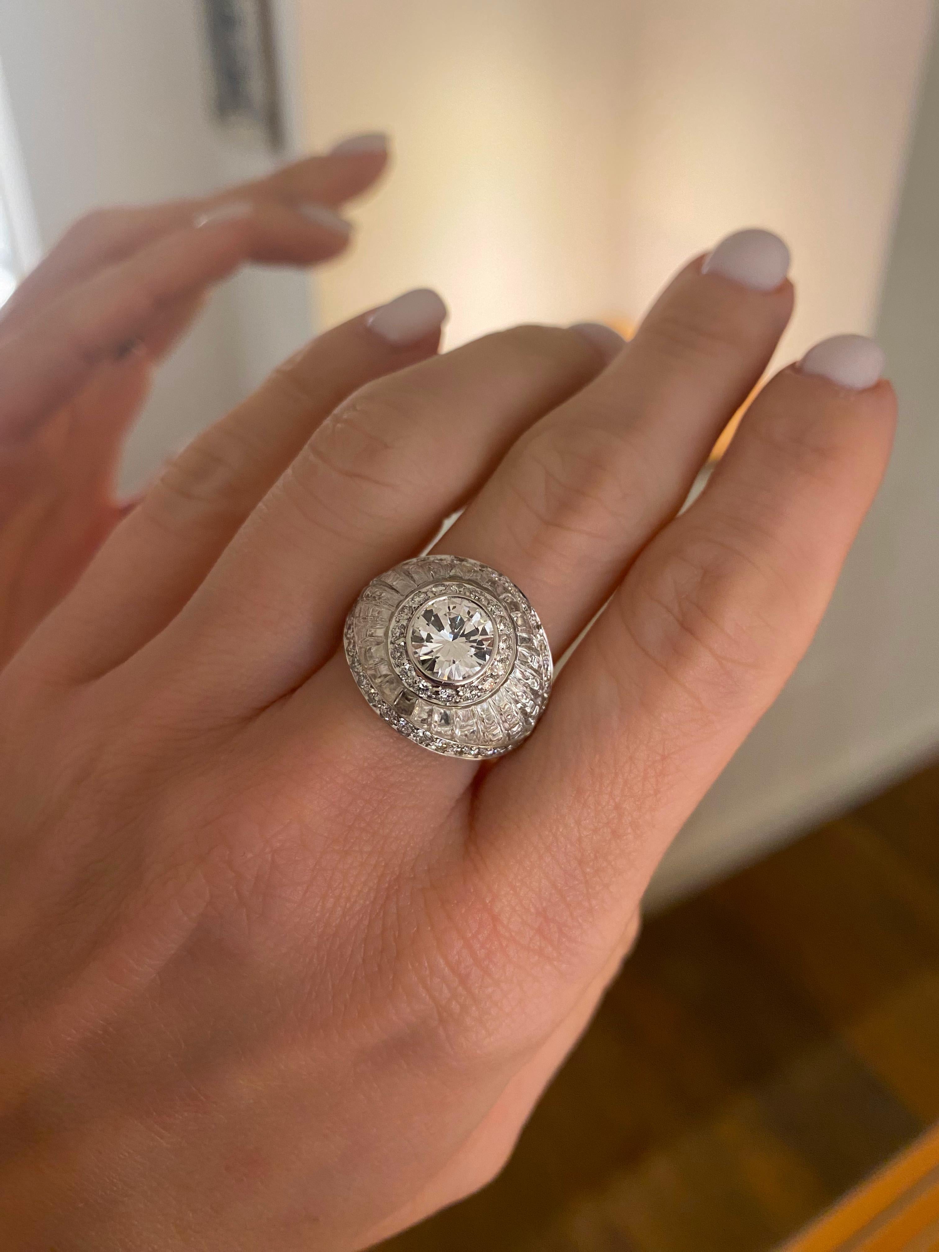 Taille ronde SCAVIA TRASPARENZA Bague à anneau pavé de diamants en vente