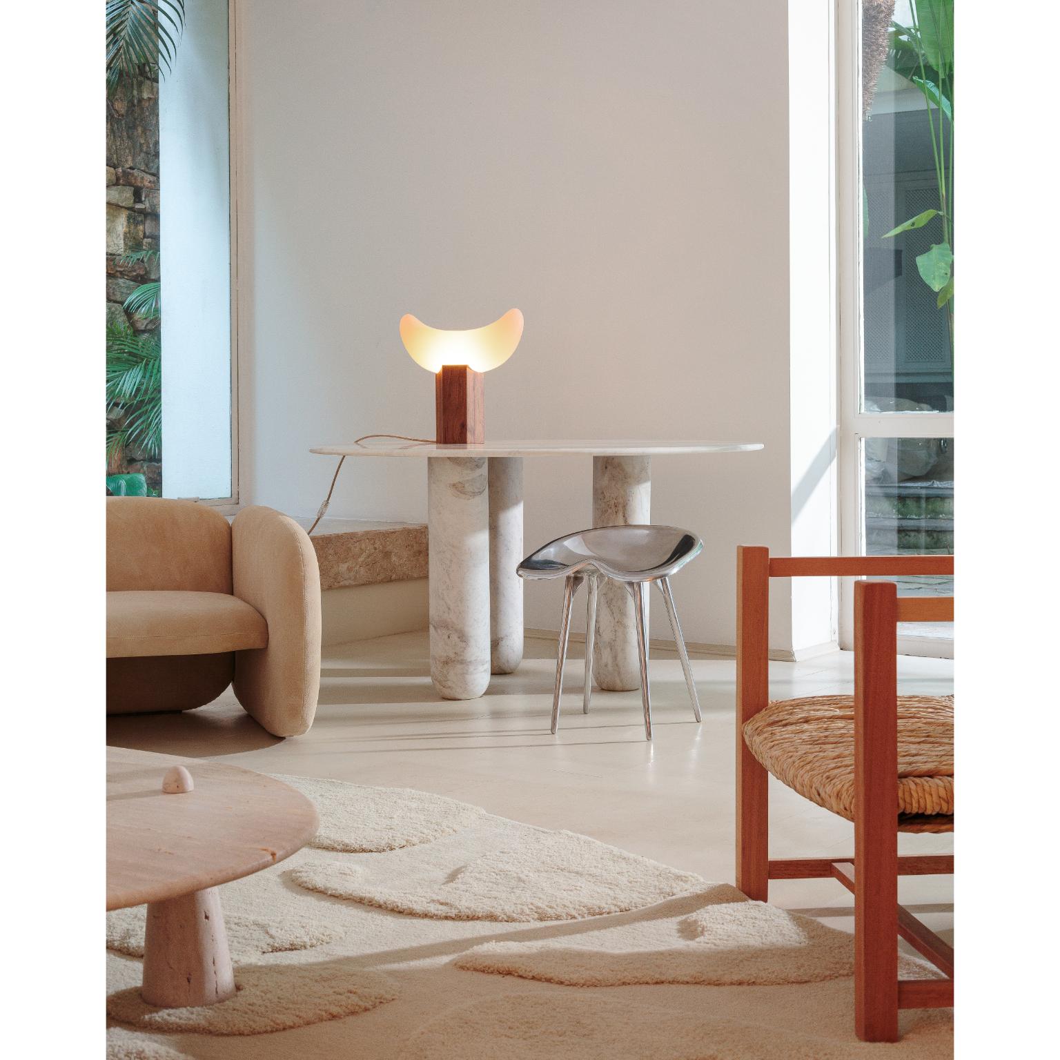 Trator Hocker mit Rückenlehne aus Gussmessing von Studio Orth (21. Jahrhundert und zeitgenössisch) im Angebot