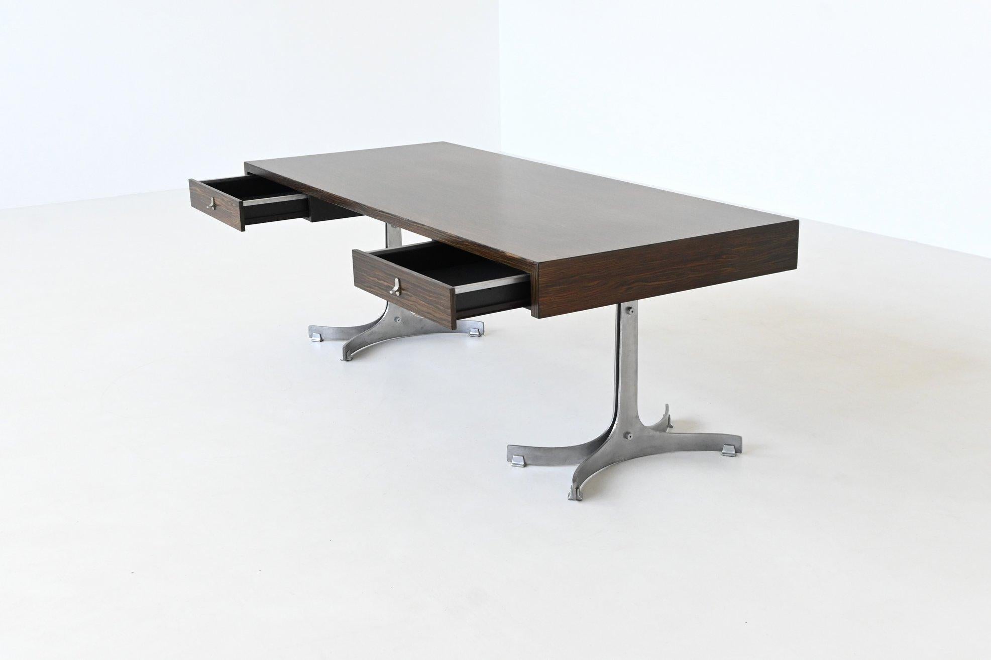 Trau Arredamenti Metallici S.P.A. large desk in rosewood Italy 1960 In Good Condition For Sale In Etten-Leur, NL