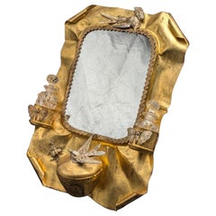 travail d'art populaire , miroir de coiffeuse en métal doré