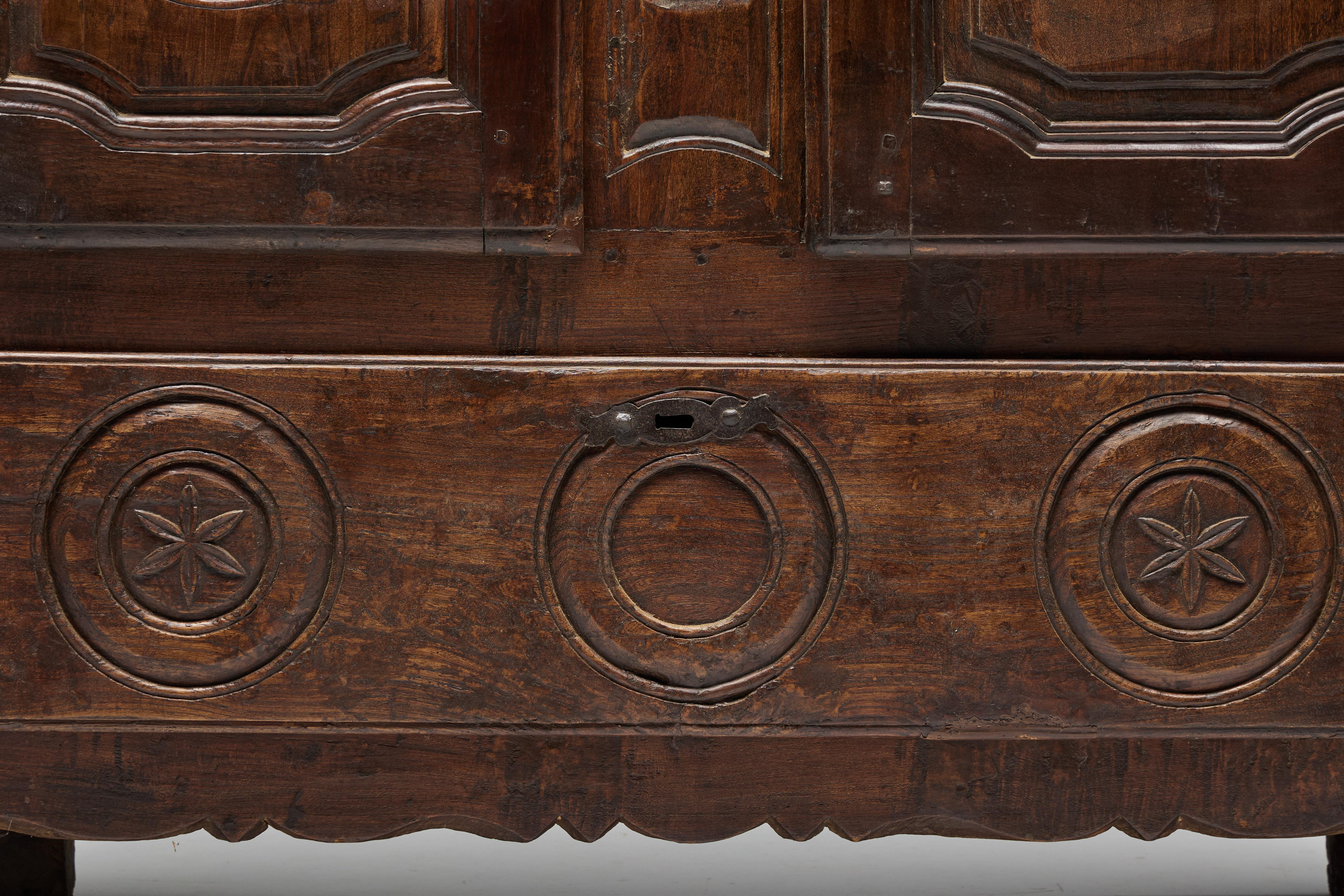 Travail Populaire Cabinet, France, 19th Century In Excellent Condition For Sale In Antwerp, BE