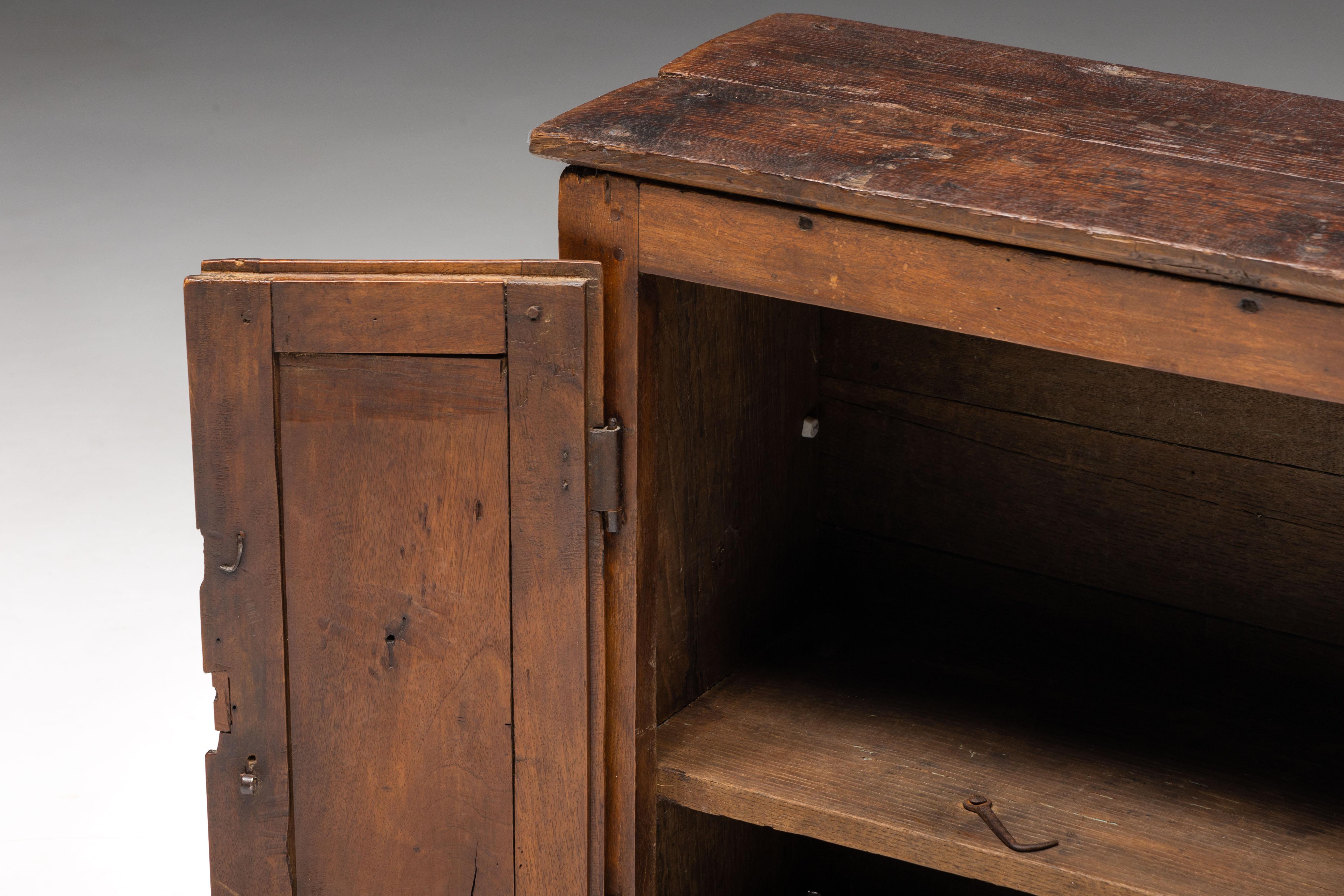 Travail Populaire Cupboard, France, 19th Century For Sale 6