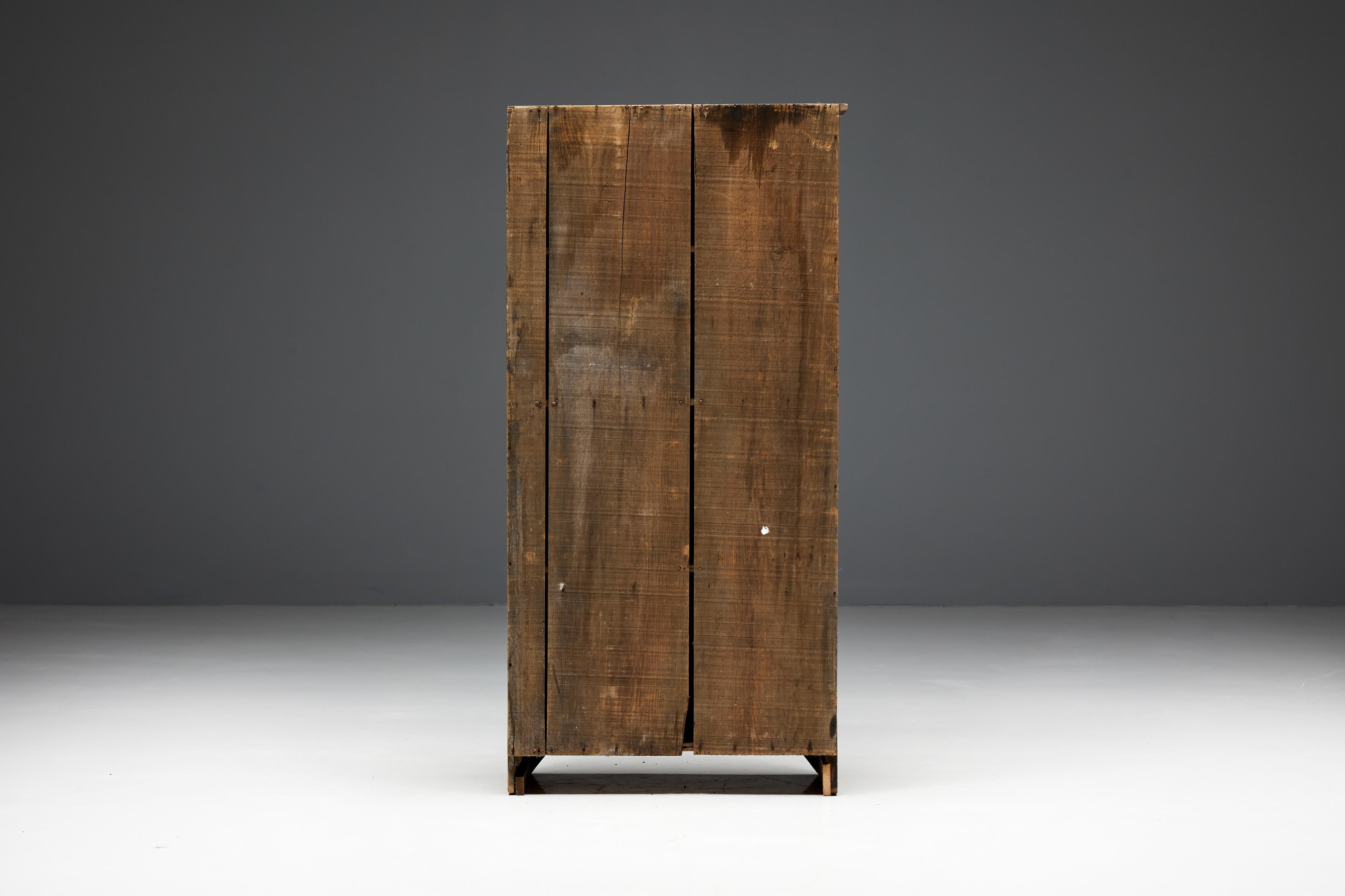 Rustic Travail Populaire Cabinet, France, 19th Century For Sale 3