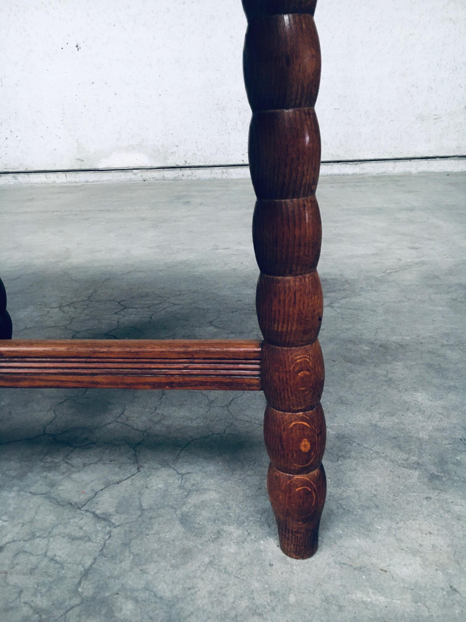 Tavolo da centro ovale Travail Populaire Oak, Francia, anni '40 in vendita 8