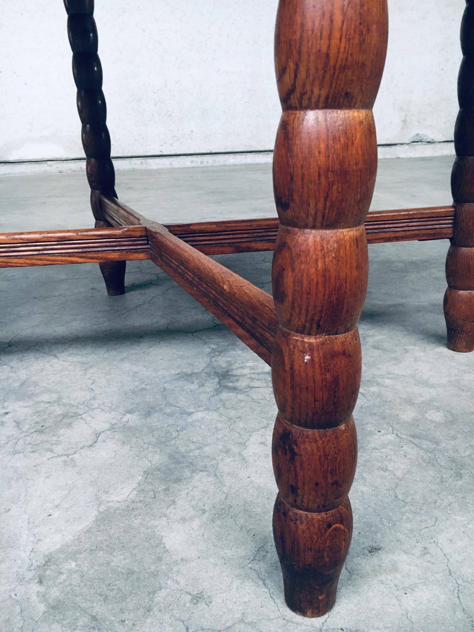Tavolo da centro ovale Travail Populaire Oak, Francia, anni '40 in vendita 9