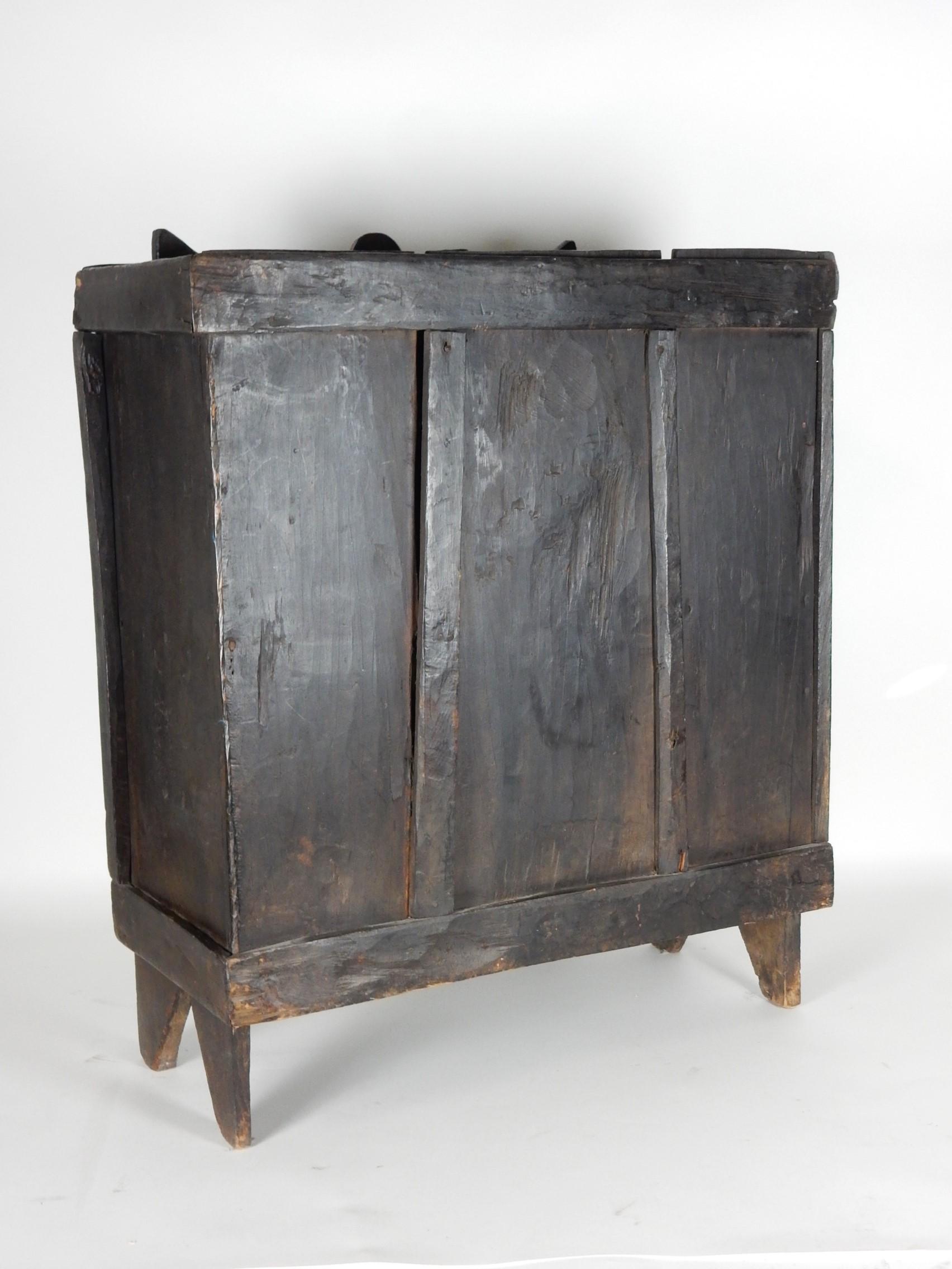 Travail Populaire Rustic Wabi Sabi Cabinet, early 19th Century For Sale 3