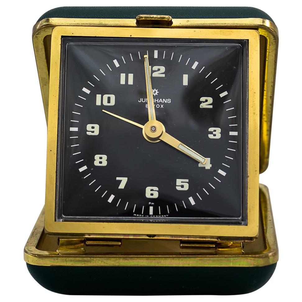 Horloge d'alarme de voyage de Junghans, vers les années 1960 en vente