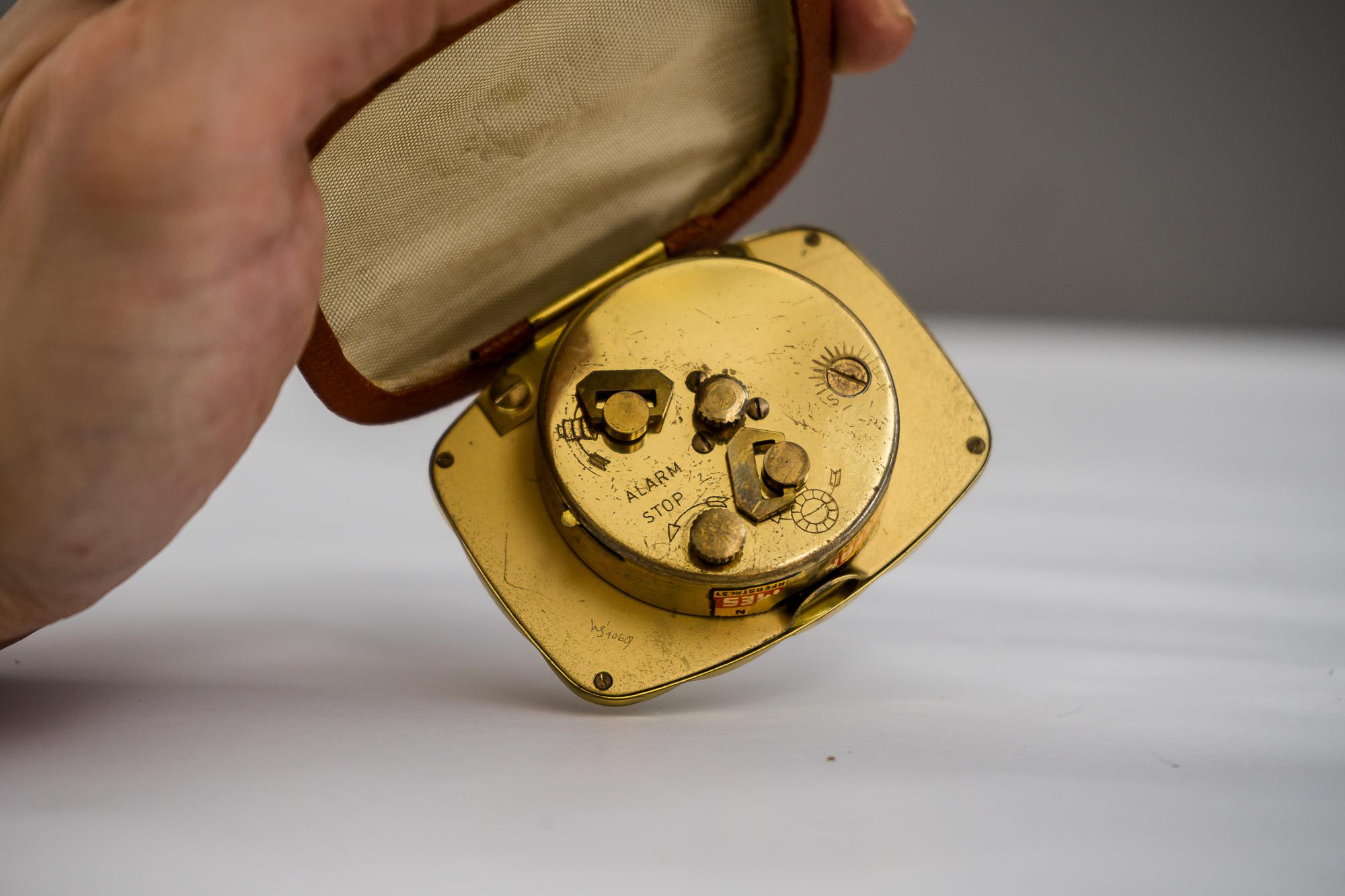 Mid-Century Modern Réveil de voyage 