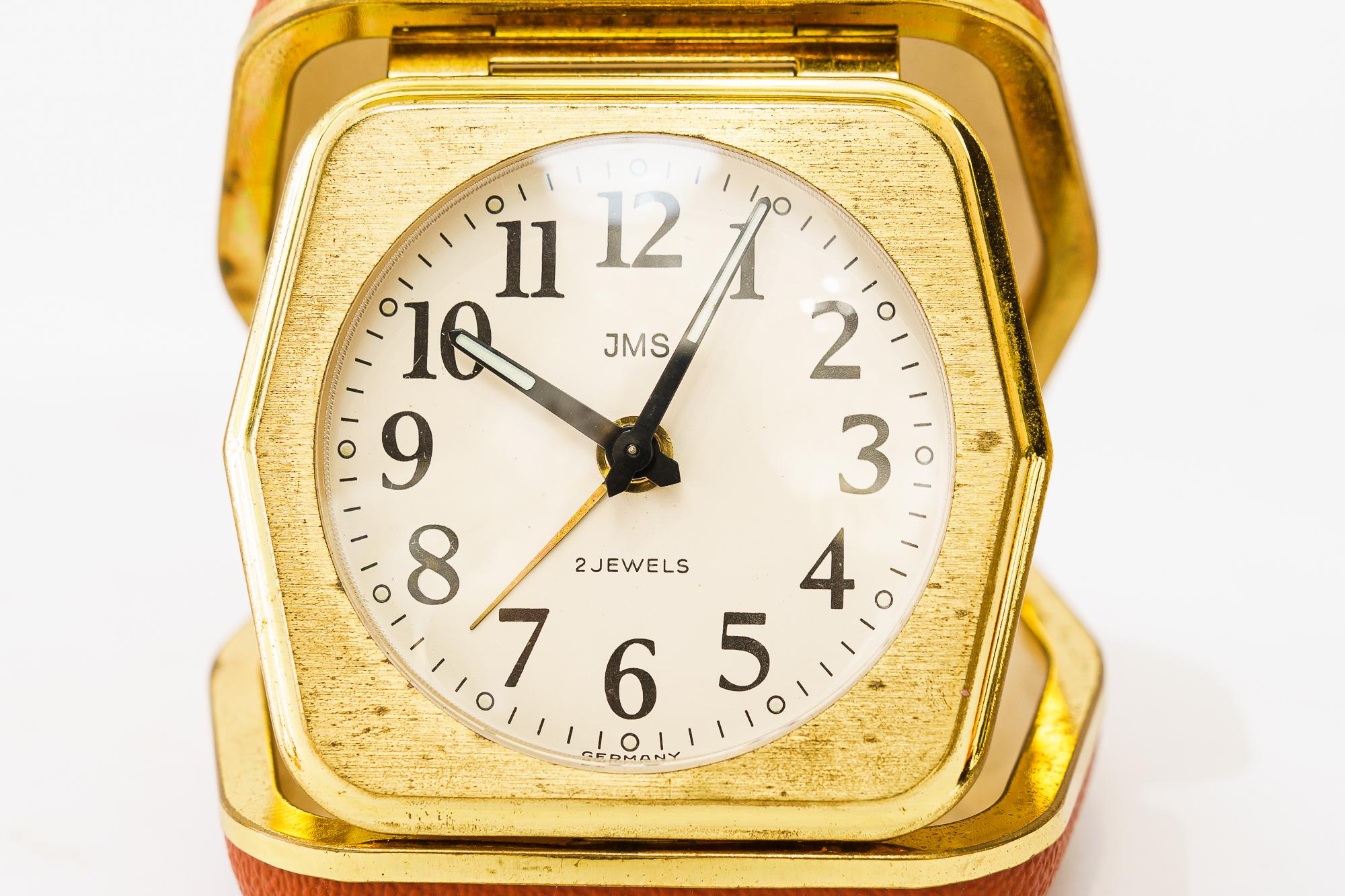 Mid-20th Century Travel alarm clock 