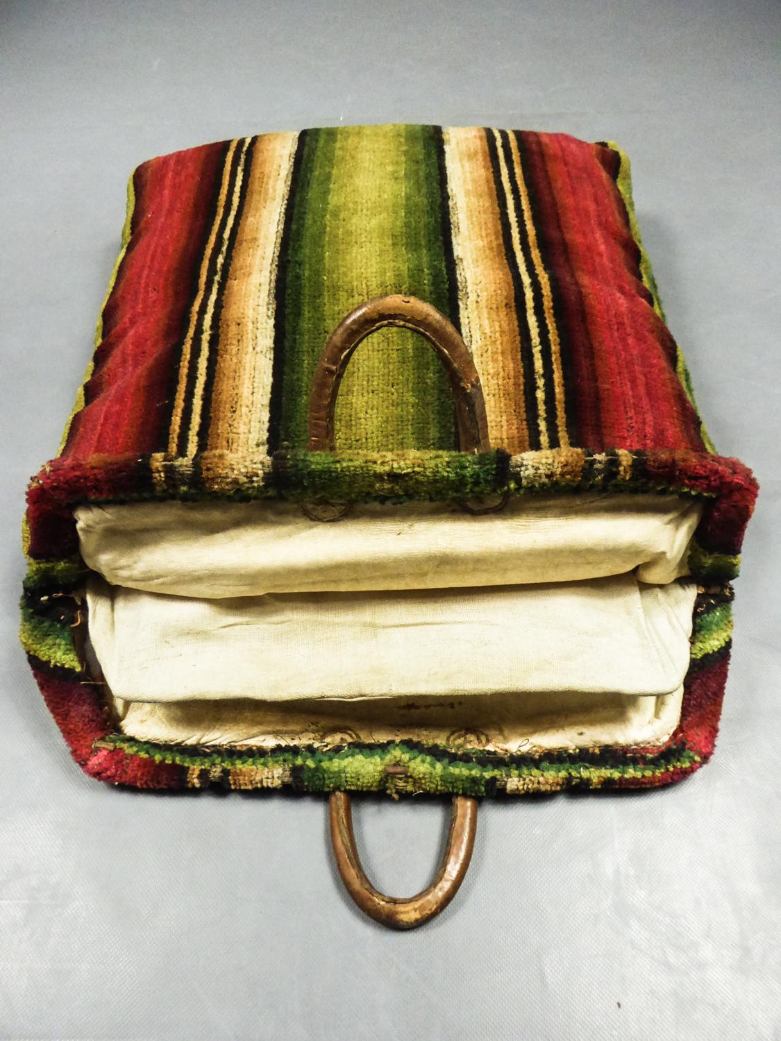 Marron Sac de voyage en tapisserie de laine taillée et cuir - France, fin du XVIIIe siècle