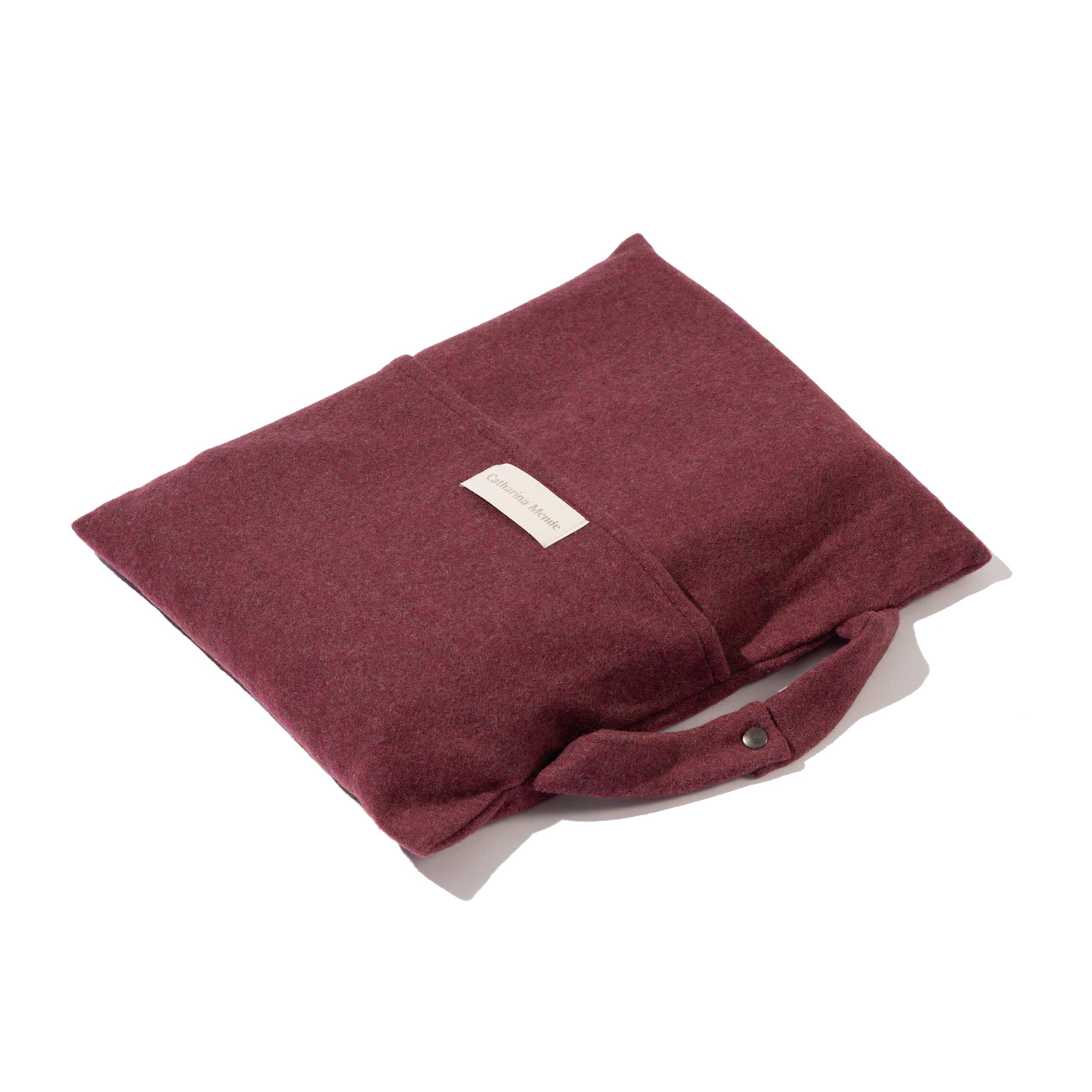 Travel Blanket Aubergine Grey Woven of Merino and Yak Wool by Catharina Mende In New Condition For Sale In Berlin, DE