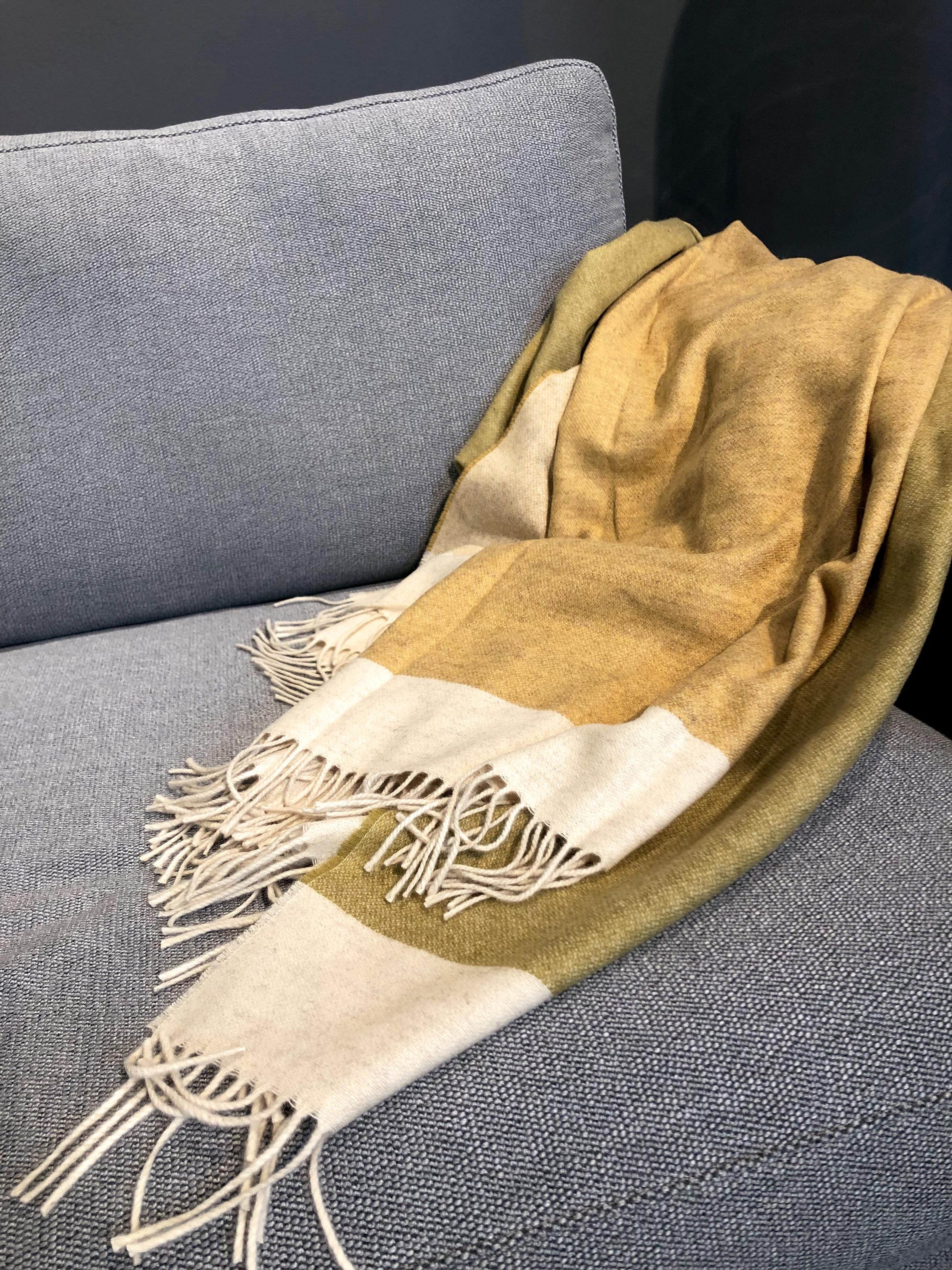Travel Blanket Yellow Green Woven of Merino and Yak Wool by Catharina Mende In New Condition For Sale In Berlin, DE