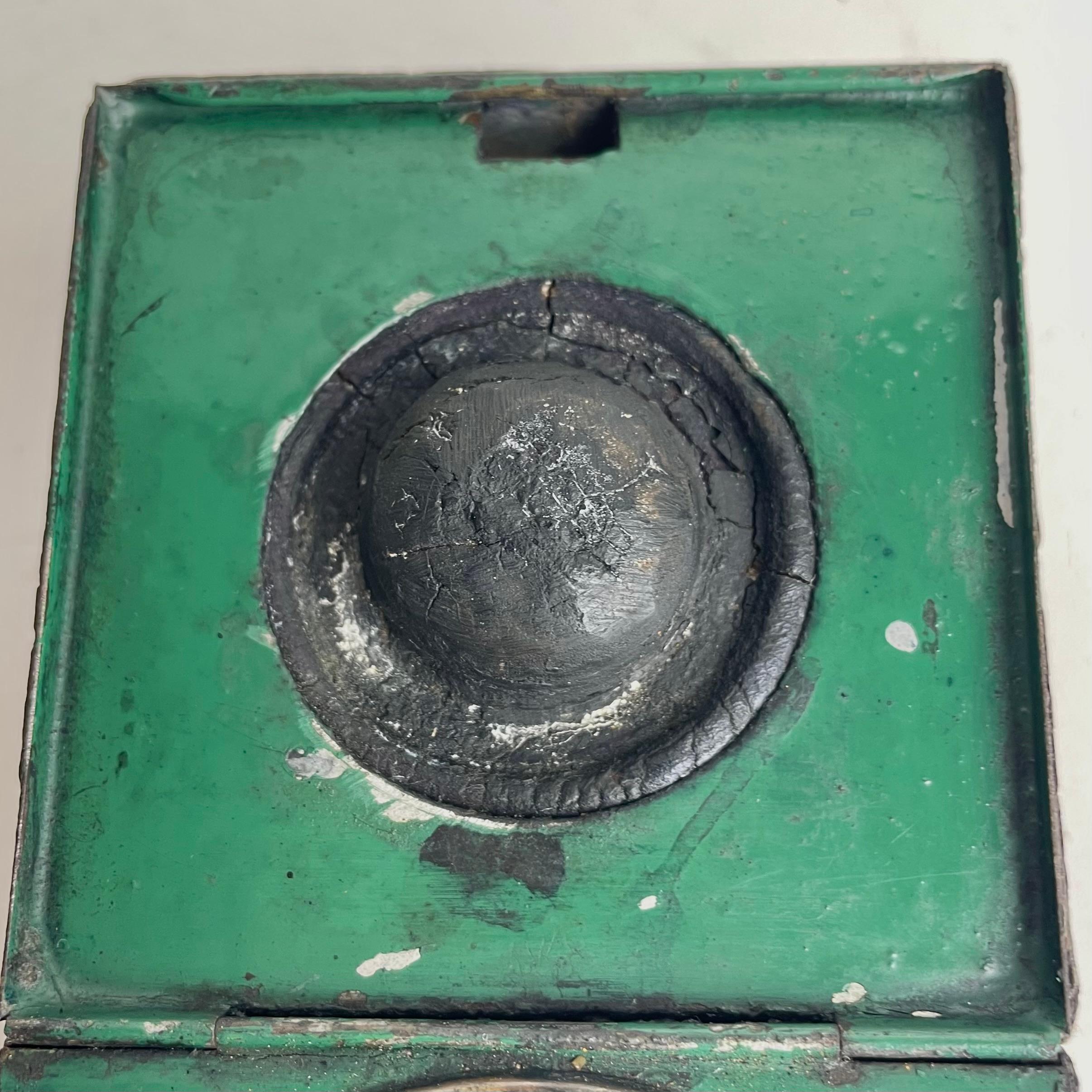 Travel Inkwell in leather with a Count`s Crown, probably early 18th Century For Sale 4