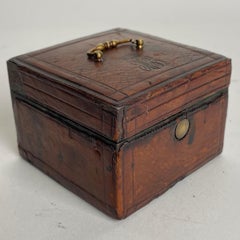 Travel Inkwell in leather with a Count`s Crown, probably early 18th Century