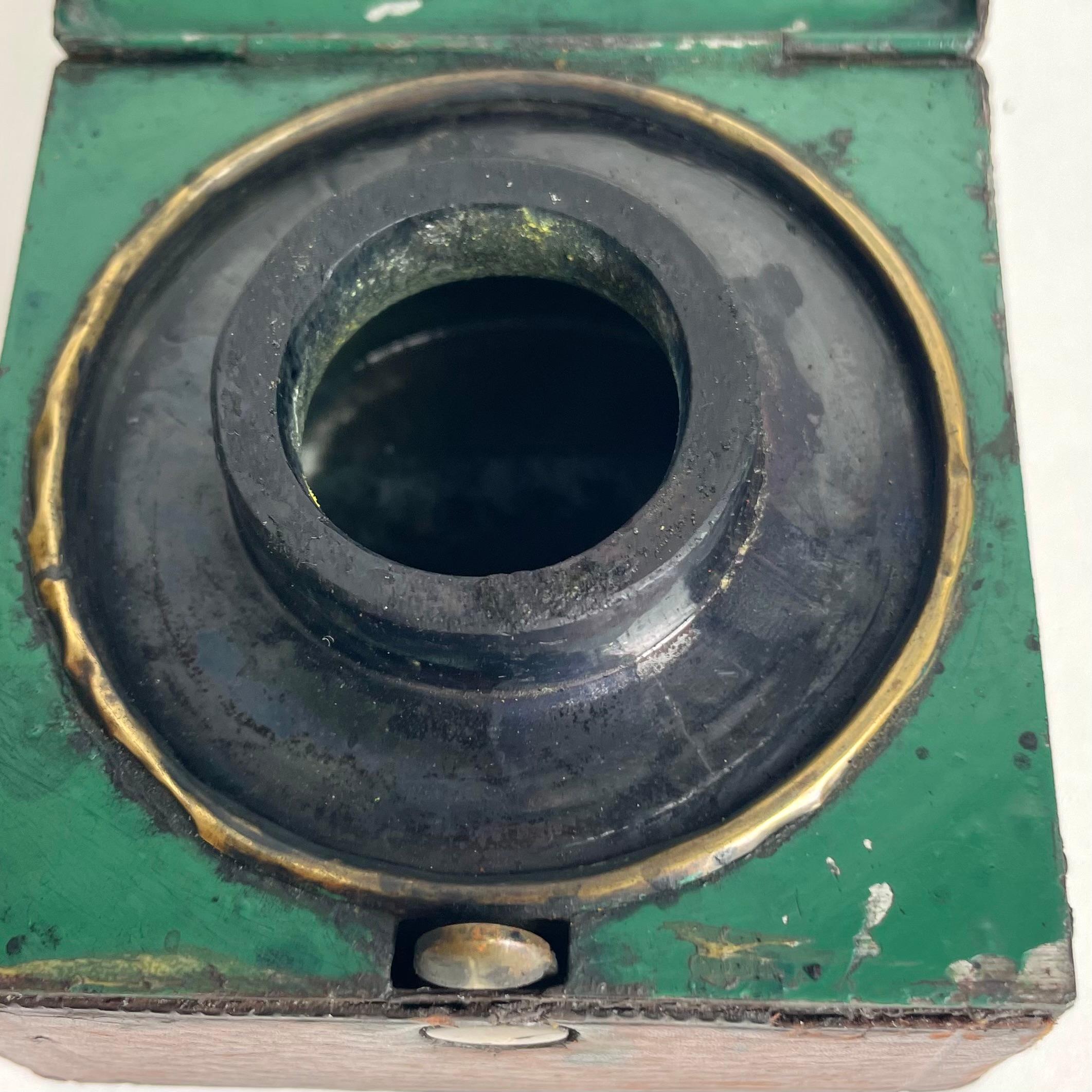 Travel Inkwell in leather with a Count`s Crown, probably early 18th Century For Sale 3
