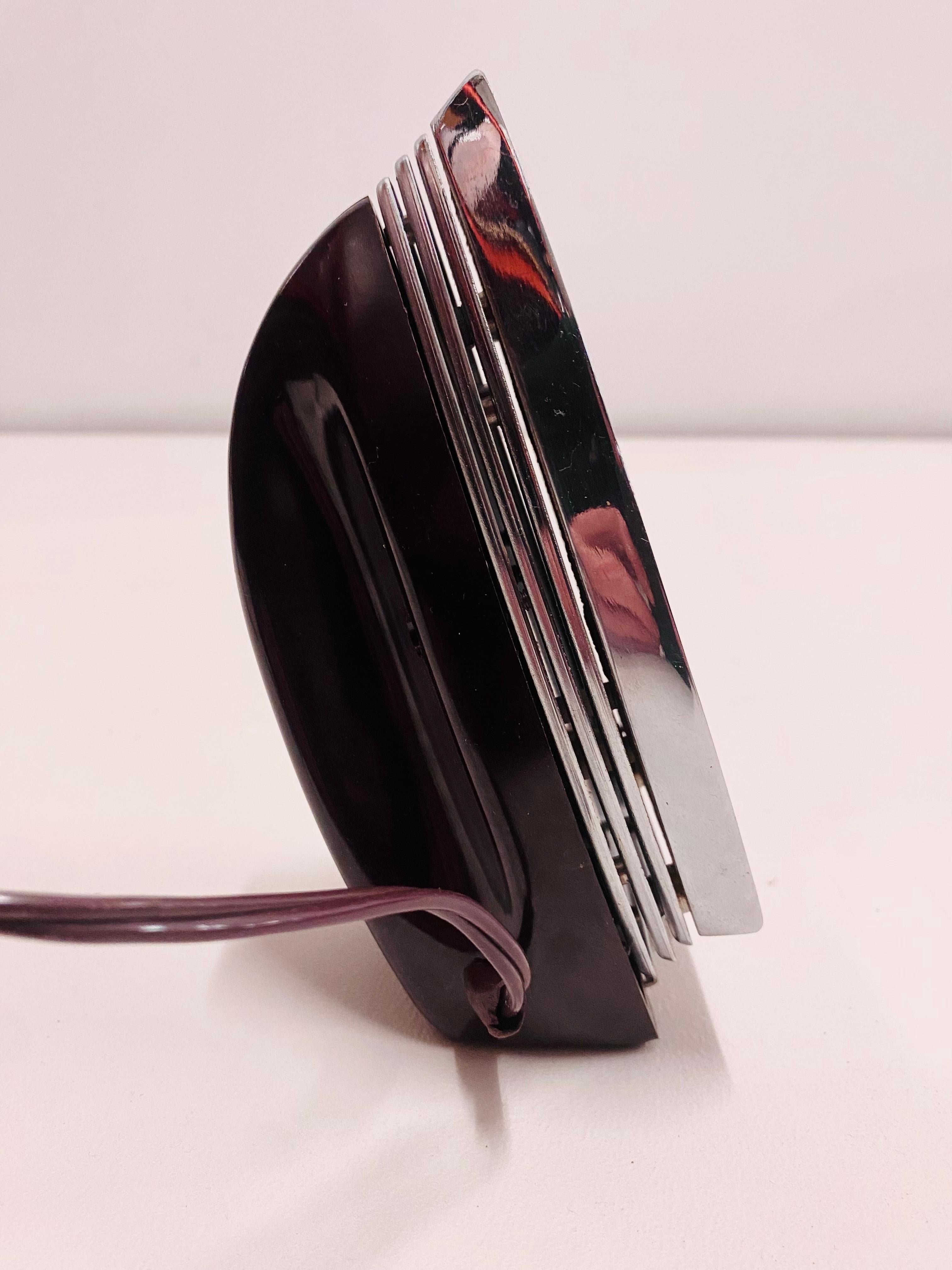 Streamlined Moderno Travel Iron by Raymond Loewy in vendita